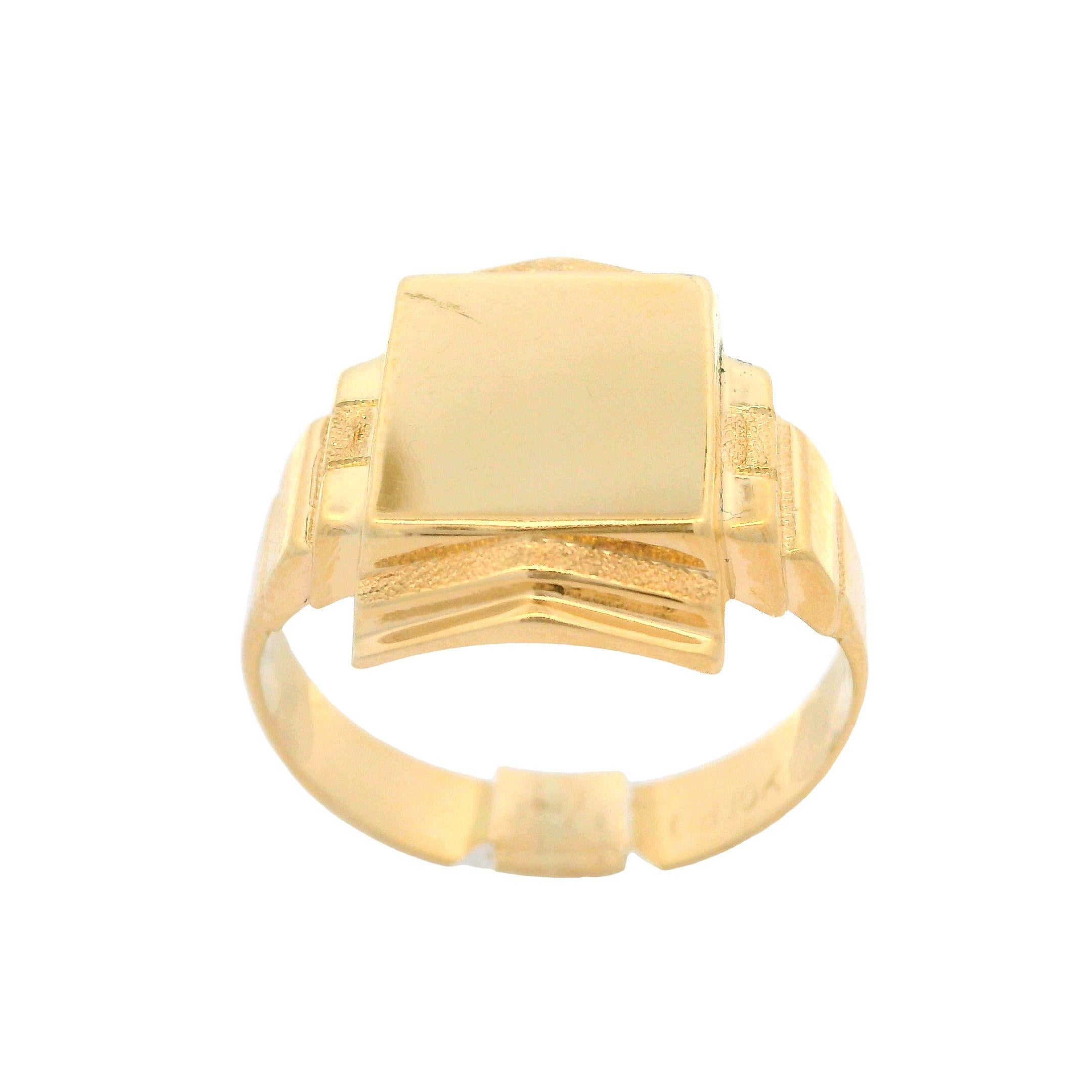 Antique Ostby Barton 10k Yellow Gold Rectangular Engravable Signet Men's Ring In Excellent Condition In Montclair, NJ