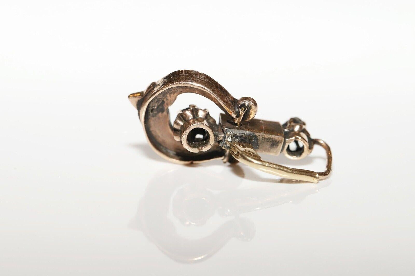 Taille rose Antique Ottoman Circa 1890s 8k Gold Natural Rose Cut Diamond Drop Earring en vente