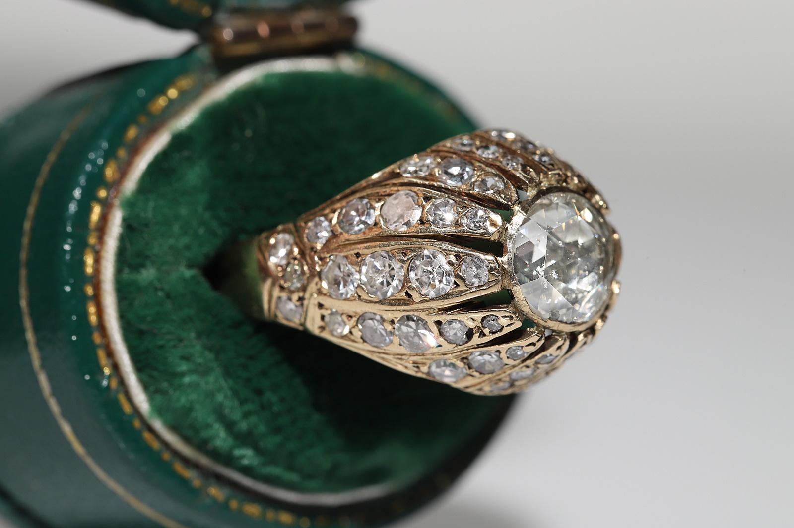 In sehr gutem Zustand.
Das Gesamtgewicht beträgt 5.6 Gramm.
Der Hauptdiamant im Rosenschliff 0,71 ct.
Vollkommener seitlicher Brillantschliff 1,24 ct.
Der Diamant hat im Allgemeinen die Farbe H-I-J und die Reinheit s1-s2-s3.
Ringgröße ist US 6 (wir