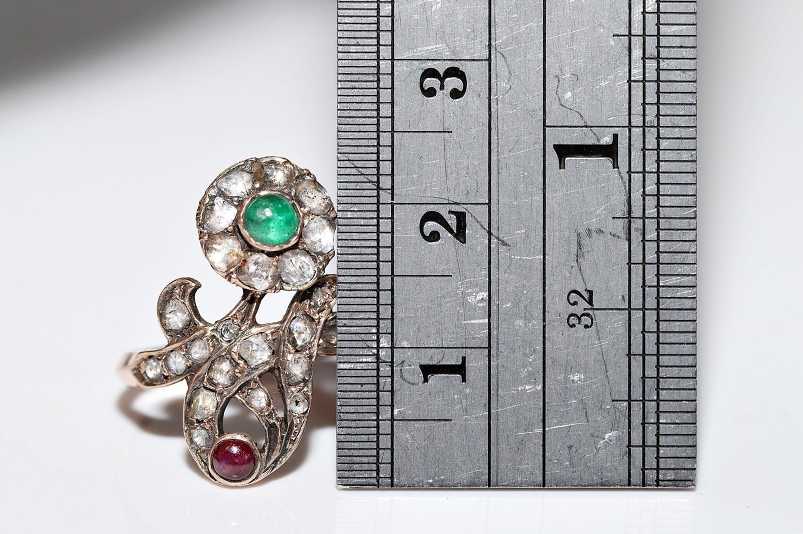 Bague ottomane ancienne datant des années 1900, 8 carats, diamant naturel taille rose, émeraude et rubis en vente 7