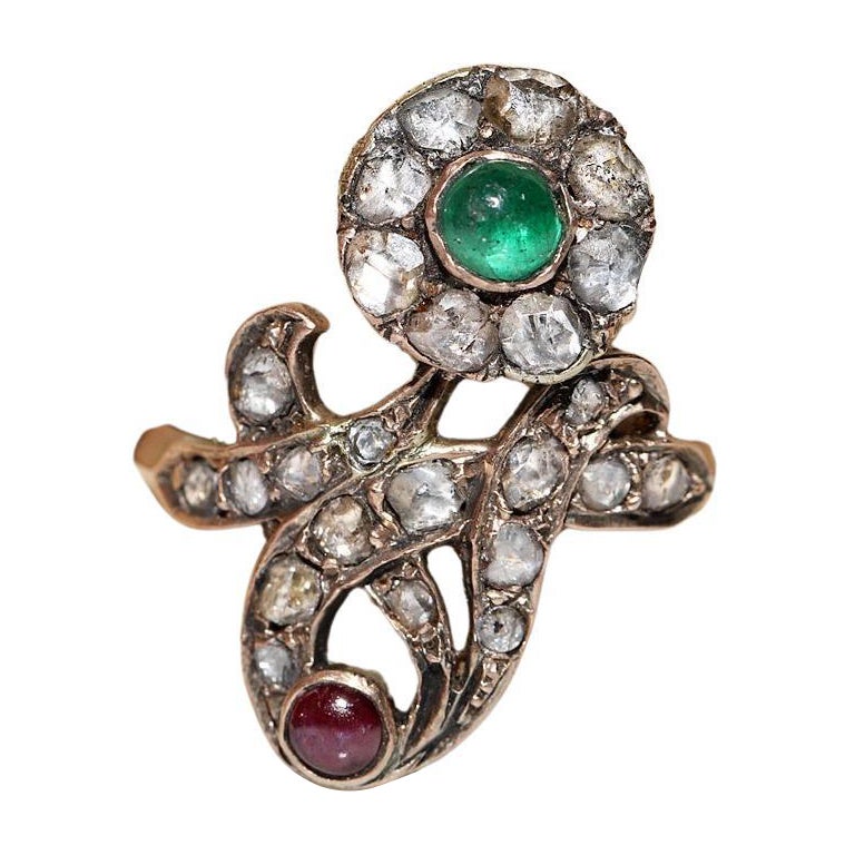 Bague ottomane ancienne datant des années 1900, 8 carats, diamant naturel taille rose, émeraude et rubis en vente