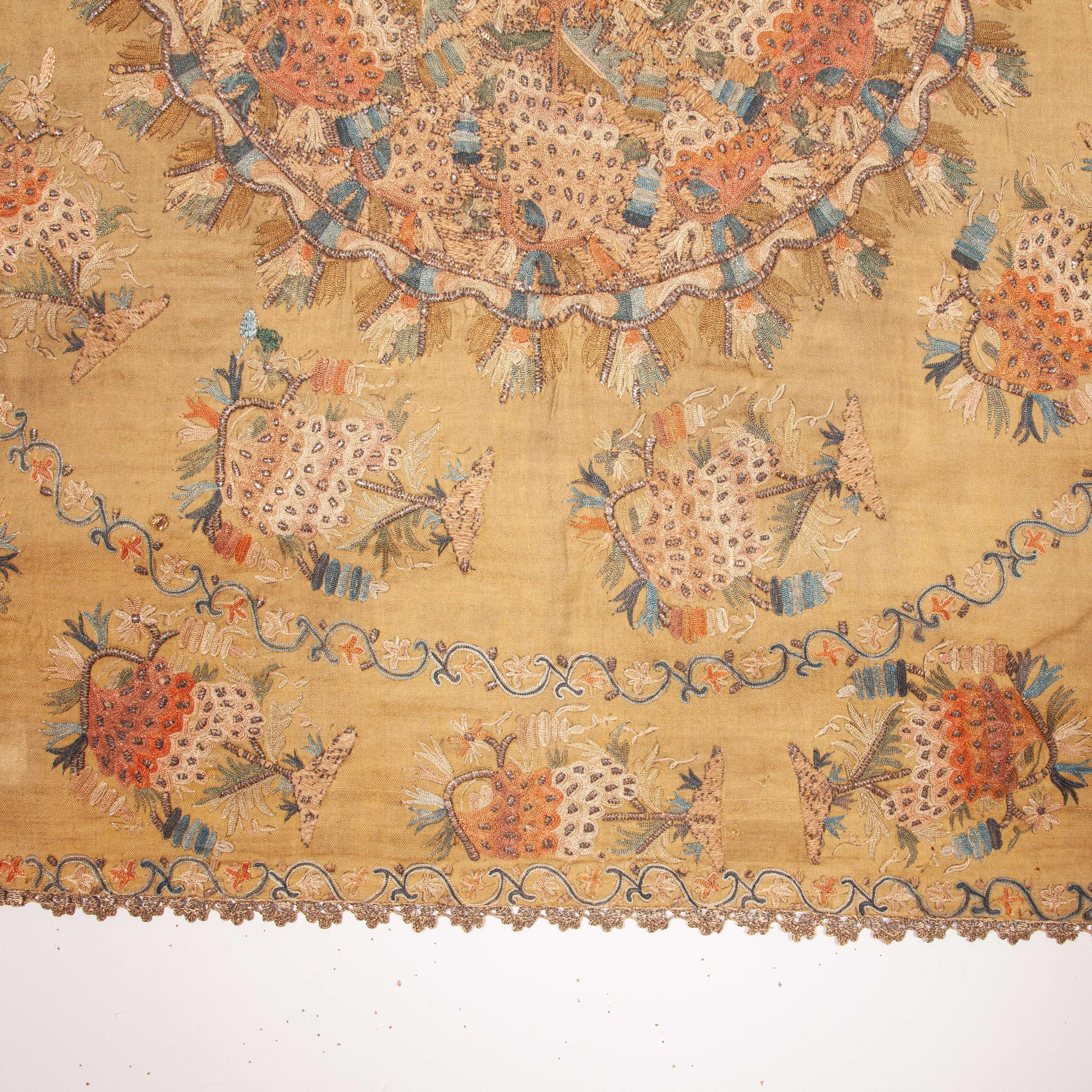 Antique Ottoman Embroidery on Pashmina Wool Cloth, Mid-19th Century In Good Condition In Istanbul, TR