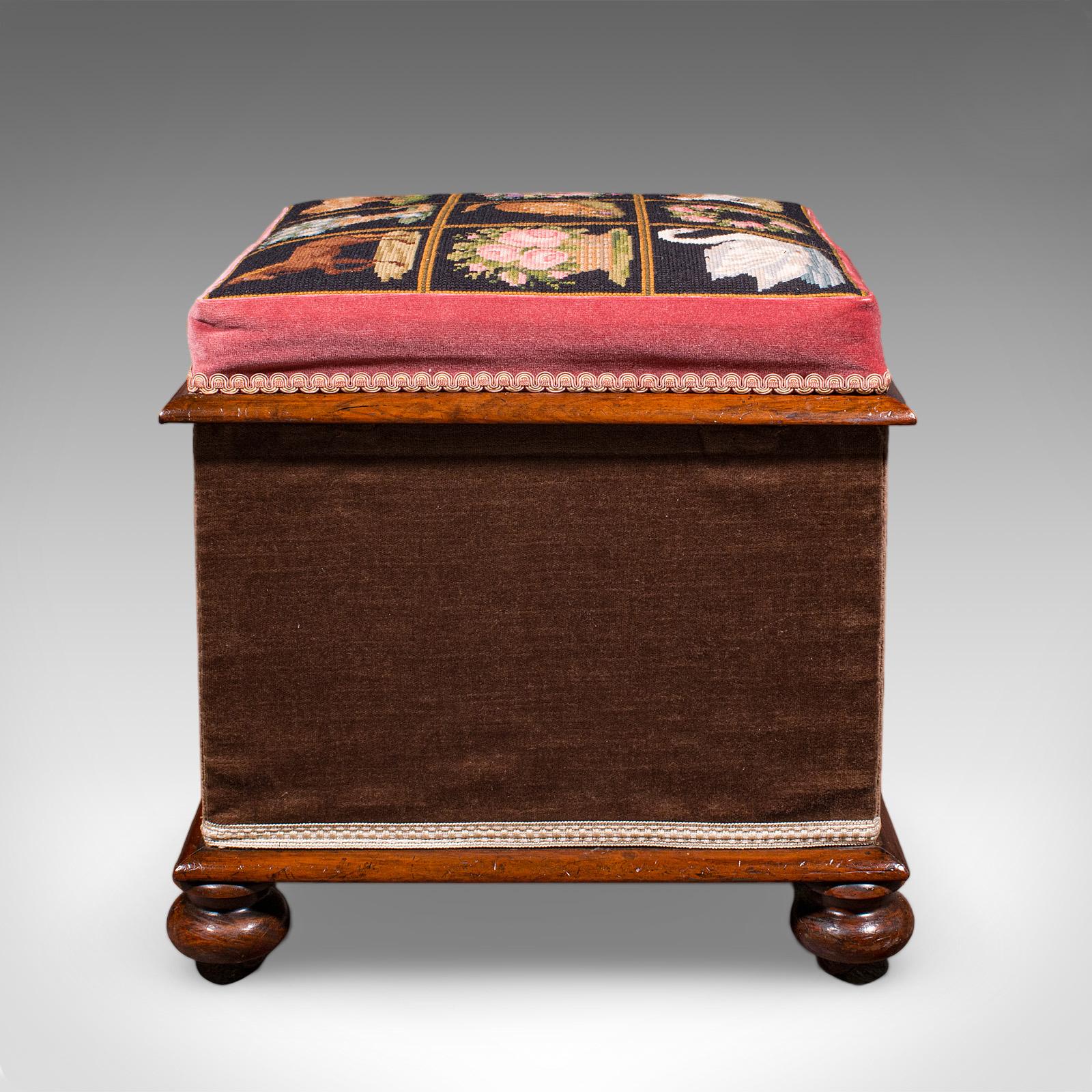 Antiguo Escabel Otomano, Inglés, Punto de Aguja, Taburete Vestidor, Victoriano, 1860 Británico en venta