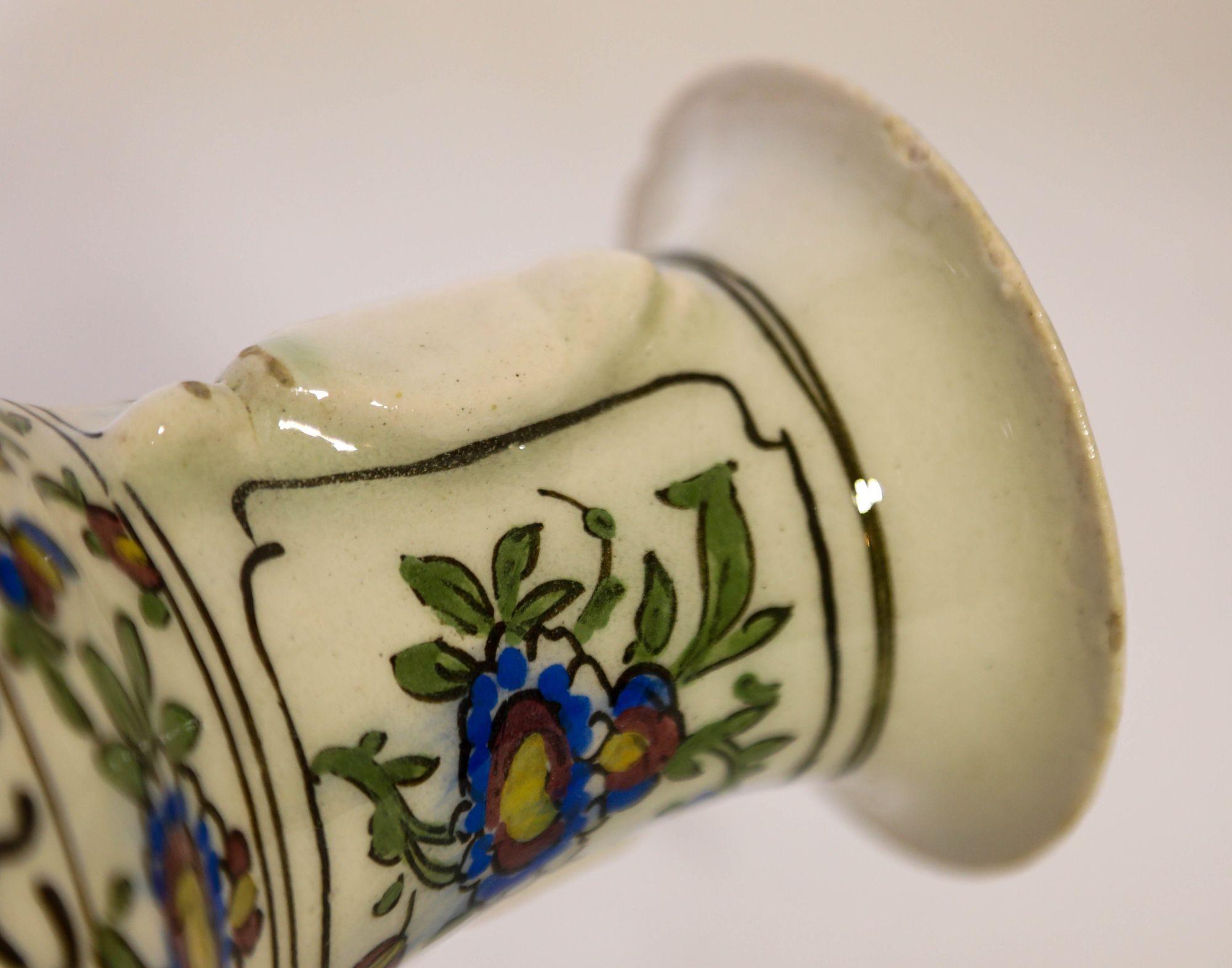 Céramique Vase turc ottoman Kutahya antique avec motif Iznik en vente