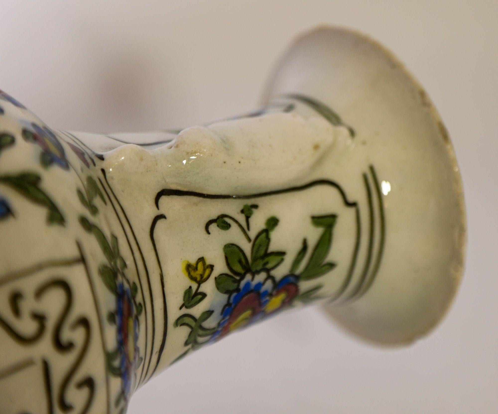 Vase turc ottoman Kutahya antique avec motif Iznik en vente 1