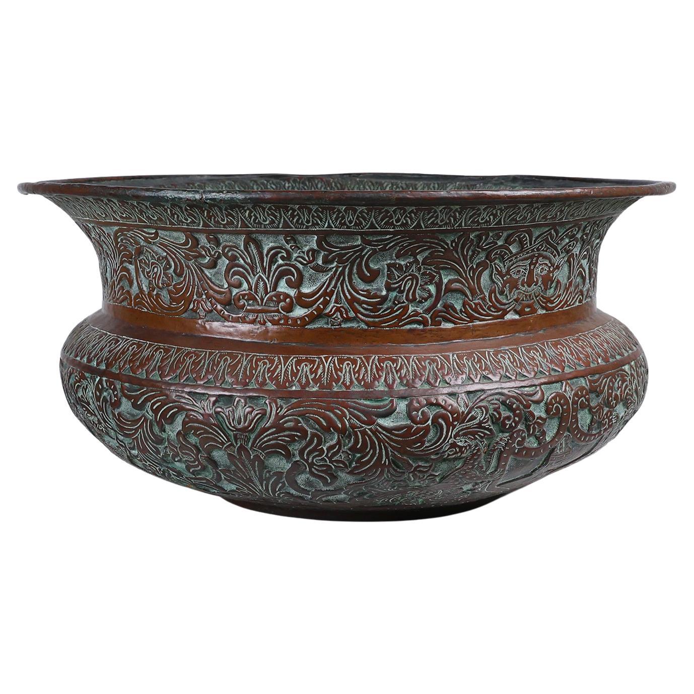 Antico cache-pot ottomano rotondo in rame inciso, 1850 ca. in vendita