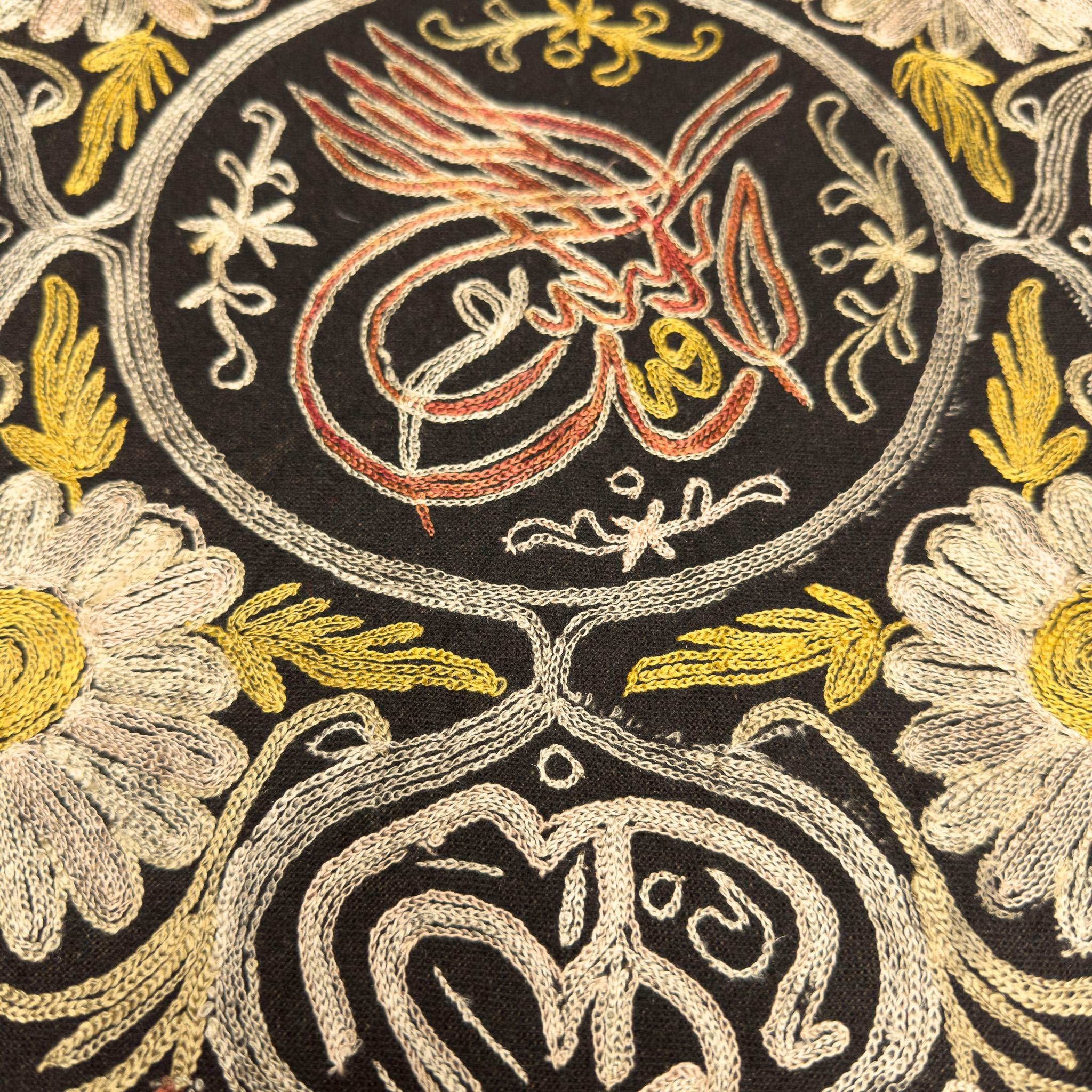 Brodé Housse de coussin Tughra ottomane antique en vente