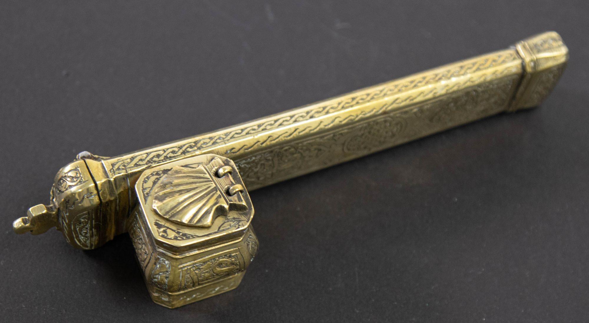 Antique Ottoman Turkish Brass Inkwell Qalamdan with Arabic Calligraphy Writing For Sale 13