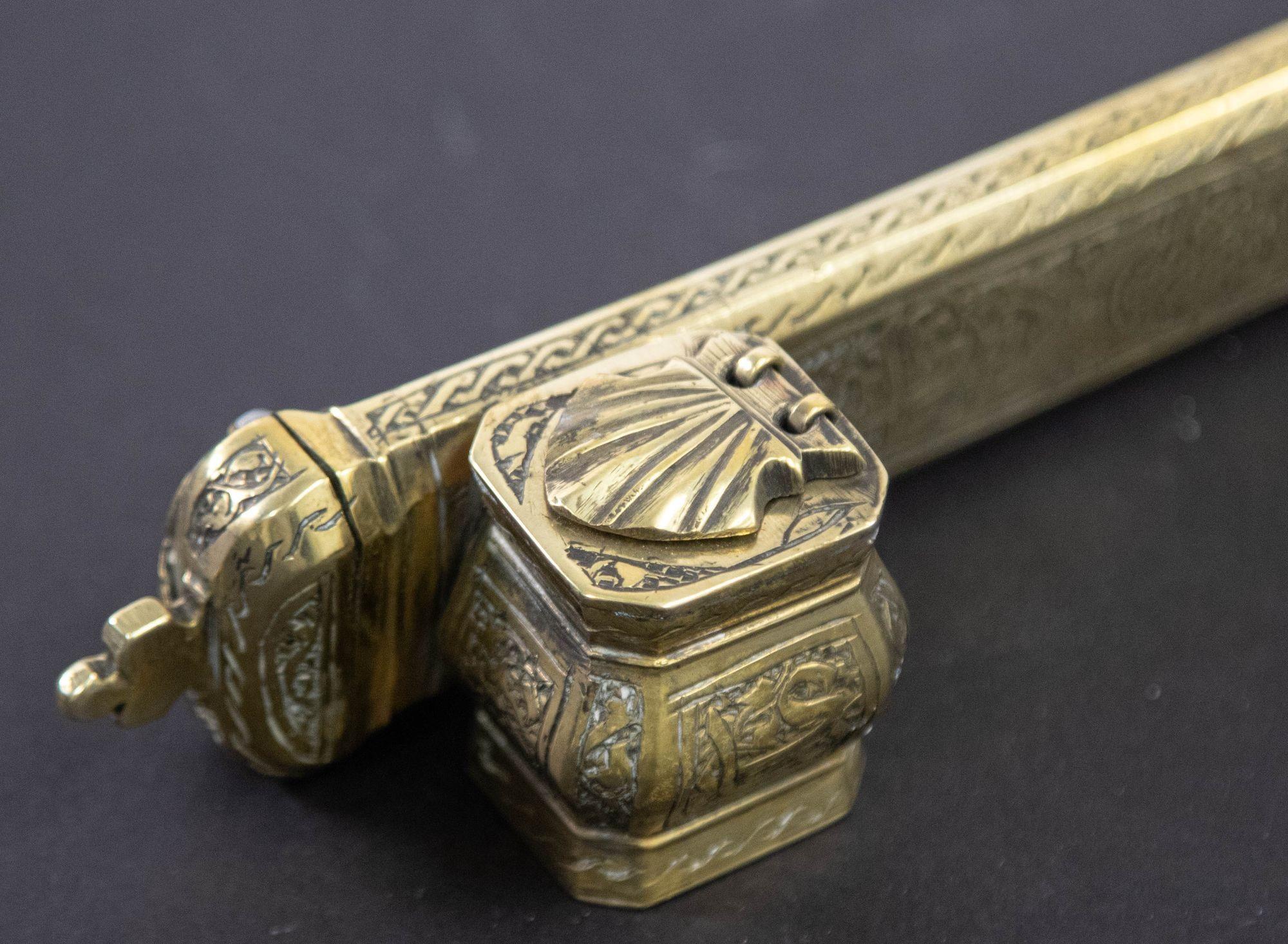 Antique Ottoman Turkish Brass Inkwell Qalamdan with Arabic Calligraphy Writing For Sale 2