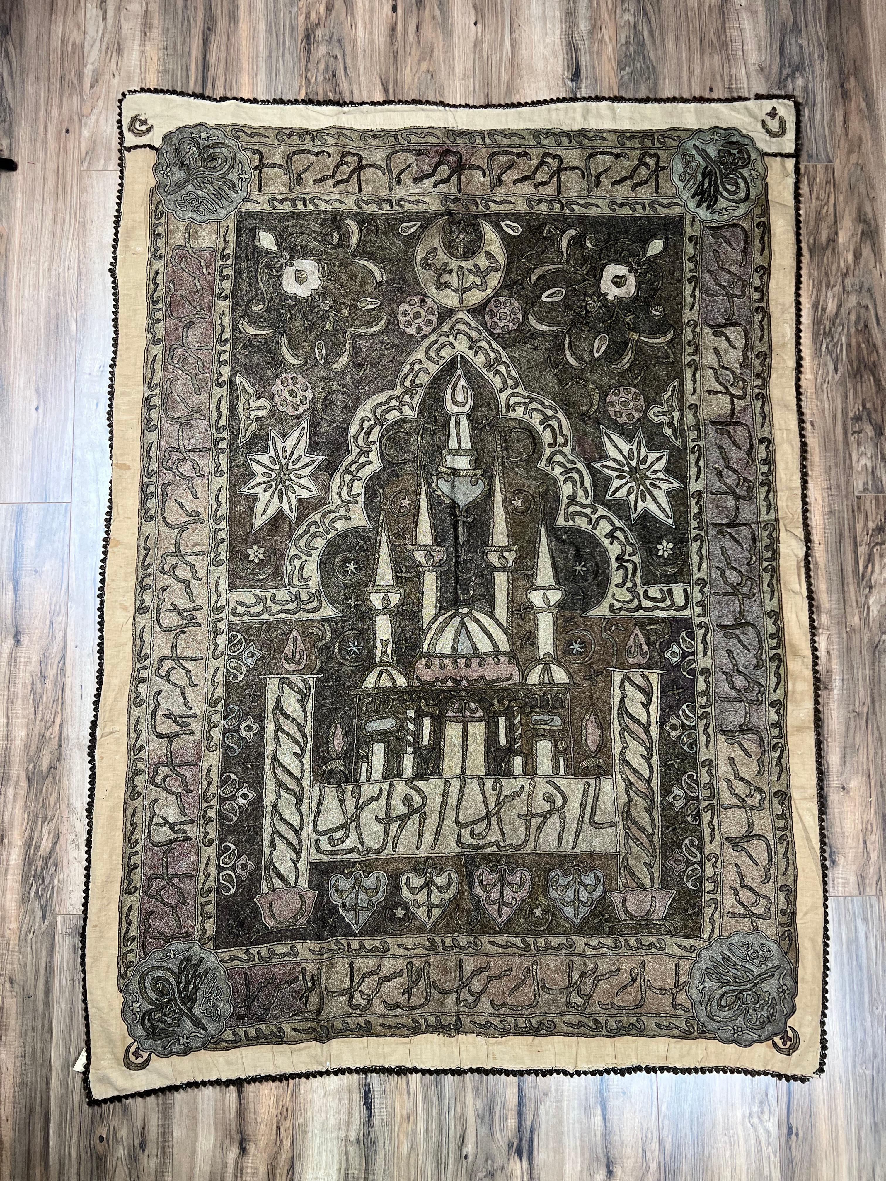 Antike osmanische türkische Moschee-Stickerei, ca. Spätes 19. Jahrhundert 4' x 5'2 (Türkisch) im Angebot