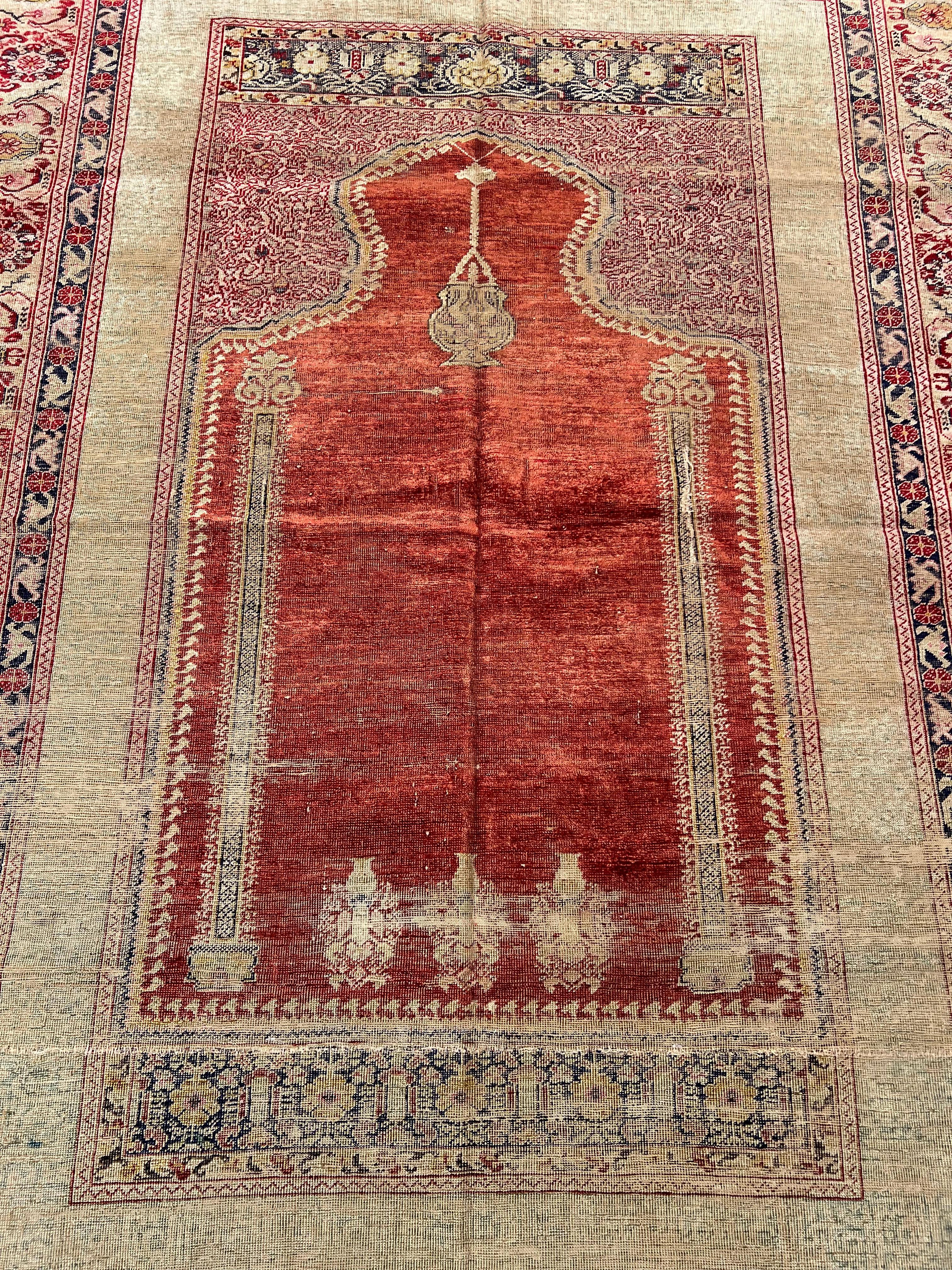 Antiker osmanisch-türkischer Seidengebetsteppich, c. Spätes 18. Jahrhundert 4'6 x 6'2 im Angebot 2