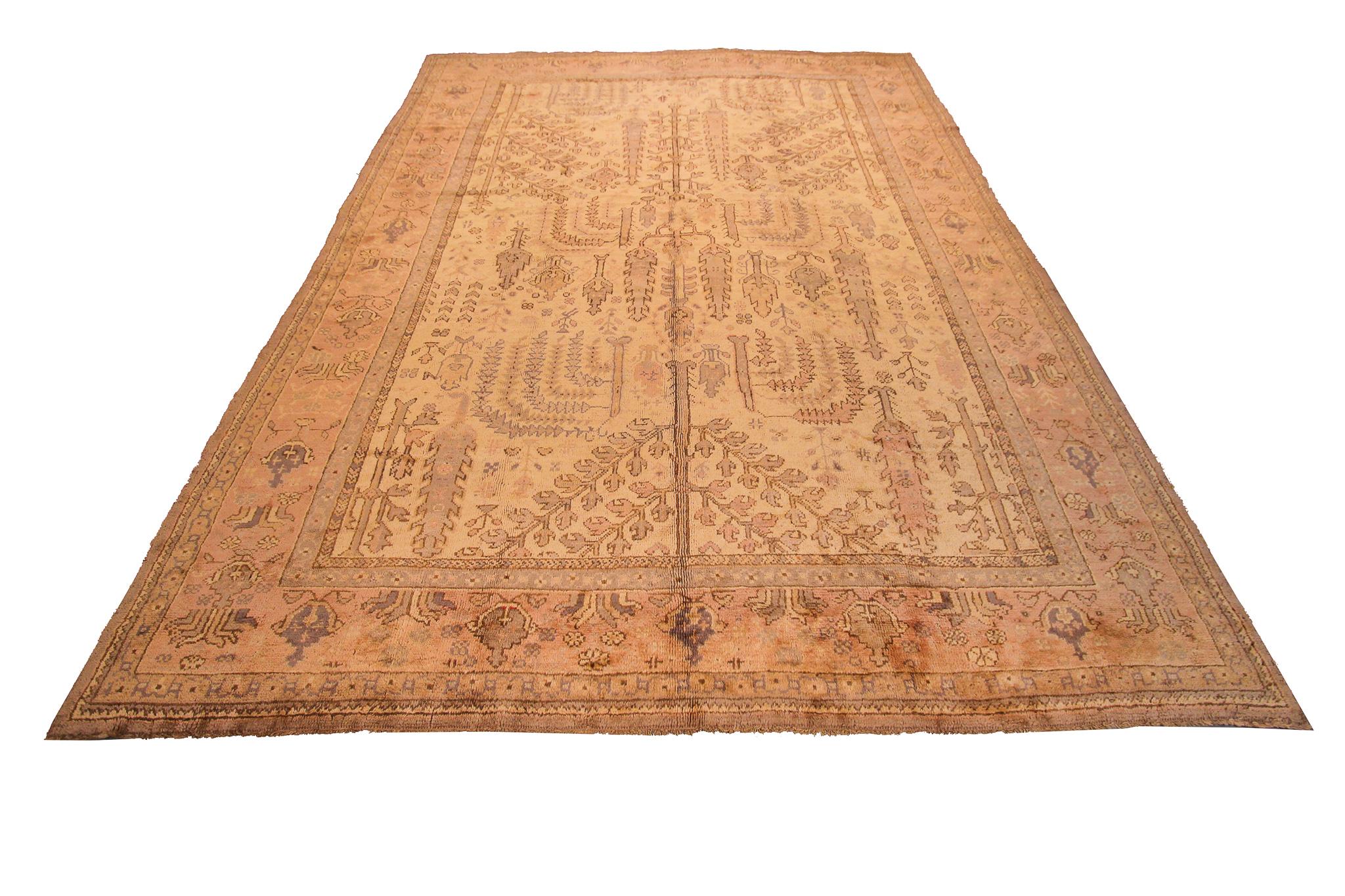Antique Oushak Angora Oushak Antique Turkish Oushak Beige Geometric Overall  In Good Condition For Sale In New York, NY