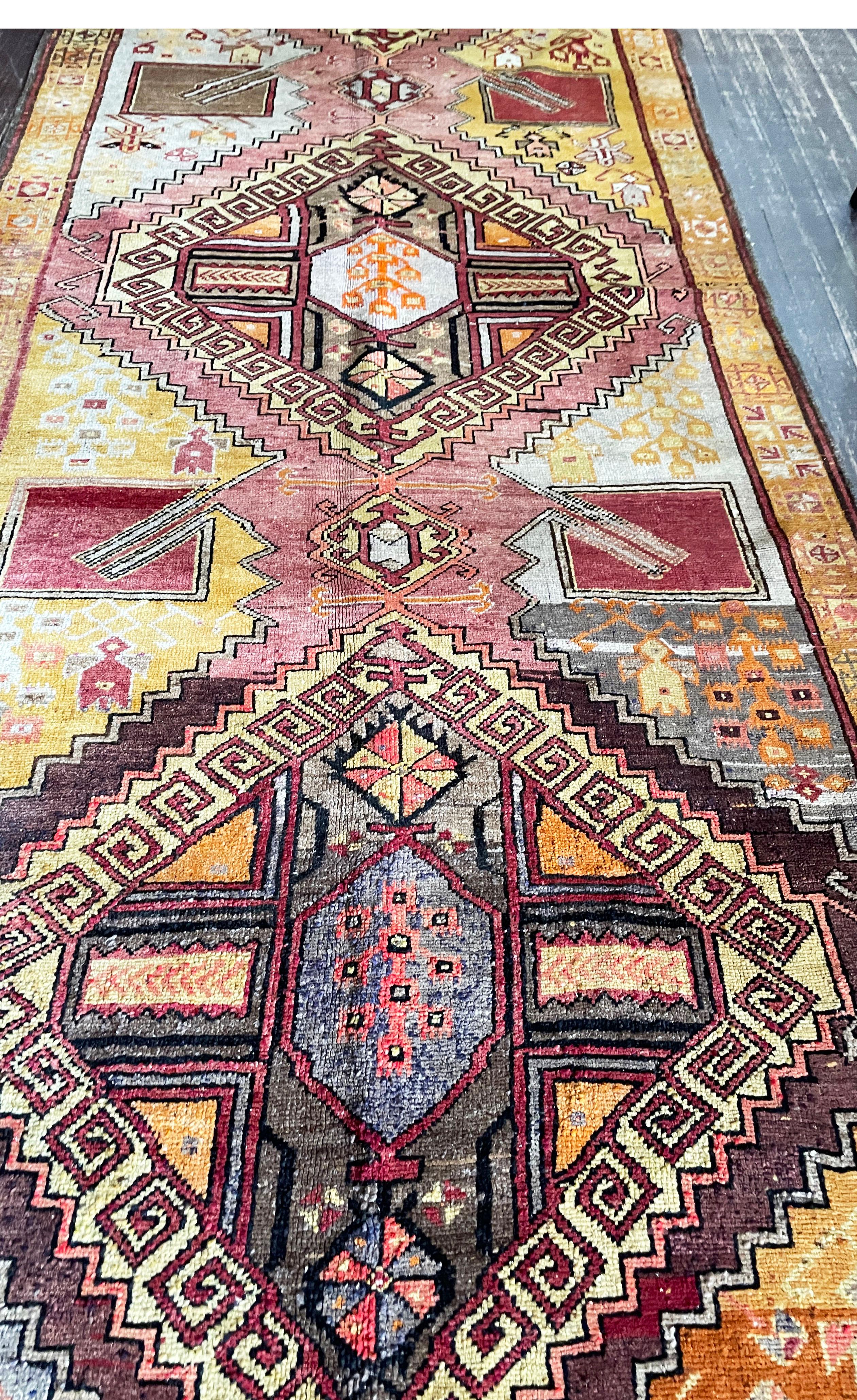 Antique Oushak Carpet, 6'5