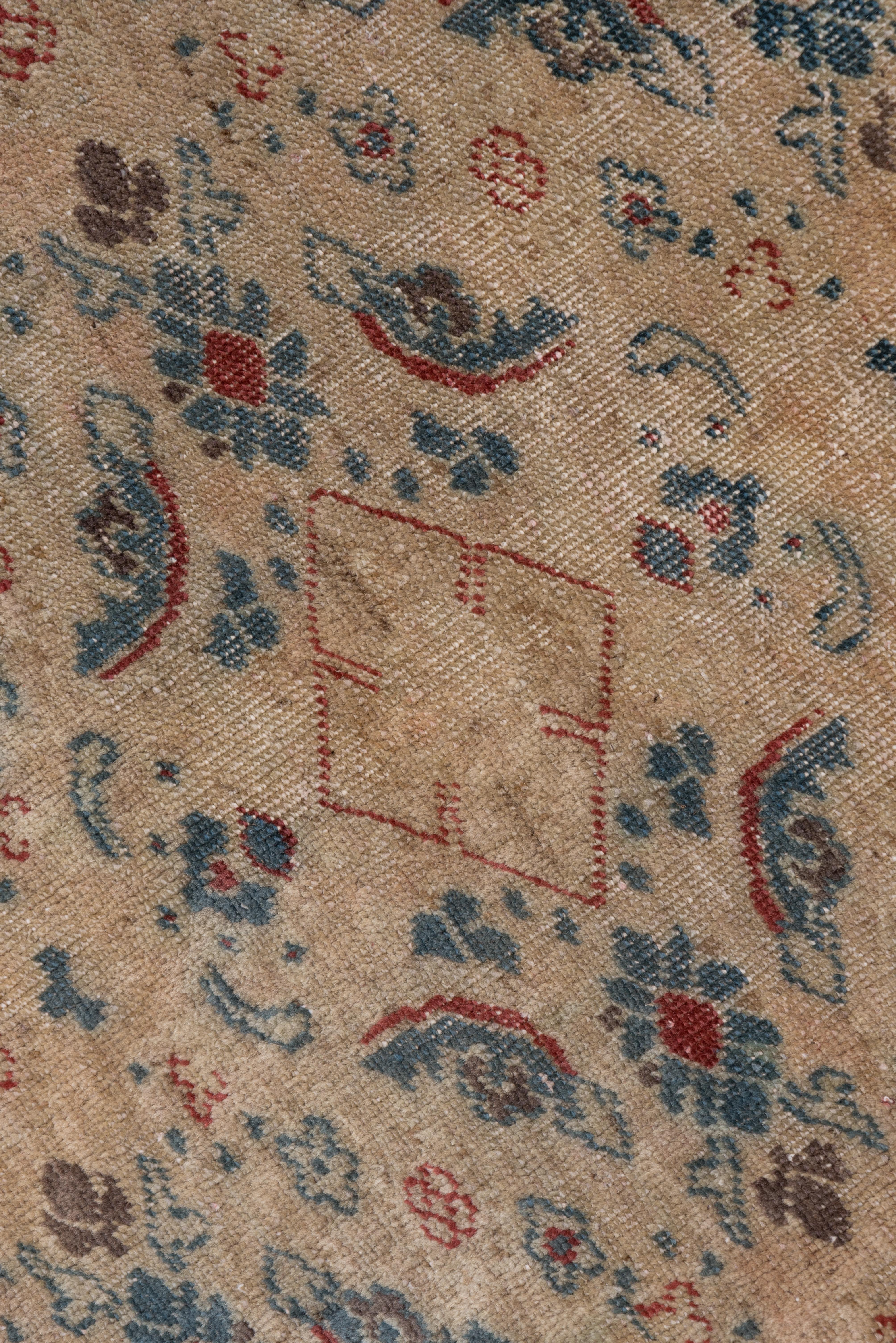 Antiker Oushak-Teppich, beigefarbenes Feld, persischer Stil im Zustand „Gut“ im Angebot in New York, NY