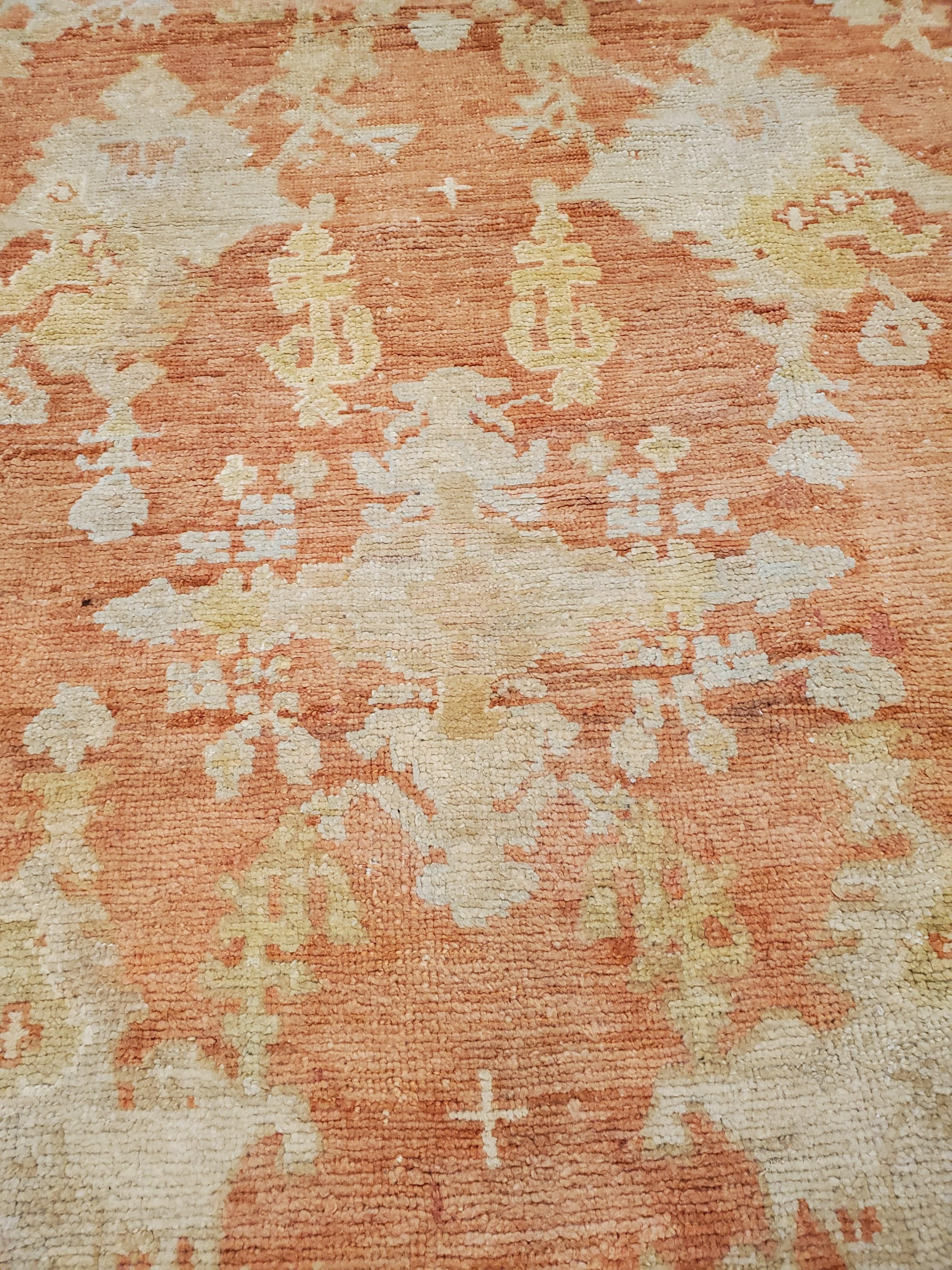 Oushak rugs, also known as Ushak rugs, are woven in Western Turkey and have distinct designs, such as angular large-scale floral patterns. They usually evoke a calmness and peacefulness in a room. To this day, production of Oushak rugs continues