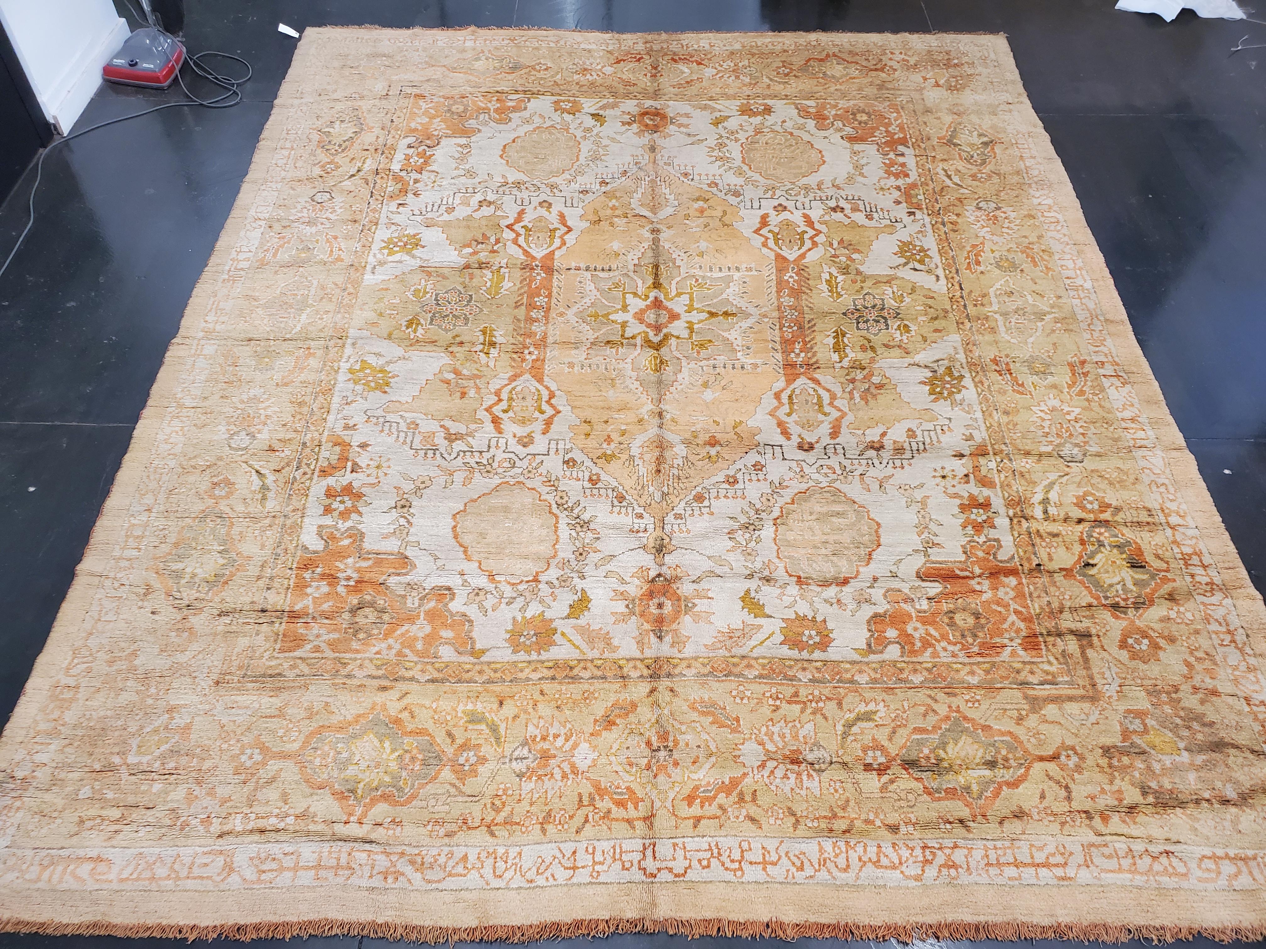 Antique Oushak Carpet, Handmade Oriental Rug, Ivory Field, Coral, Gray, Soft  For Sale 2