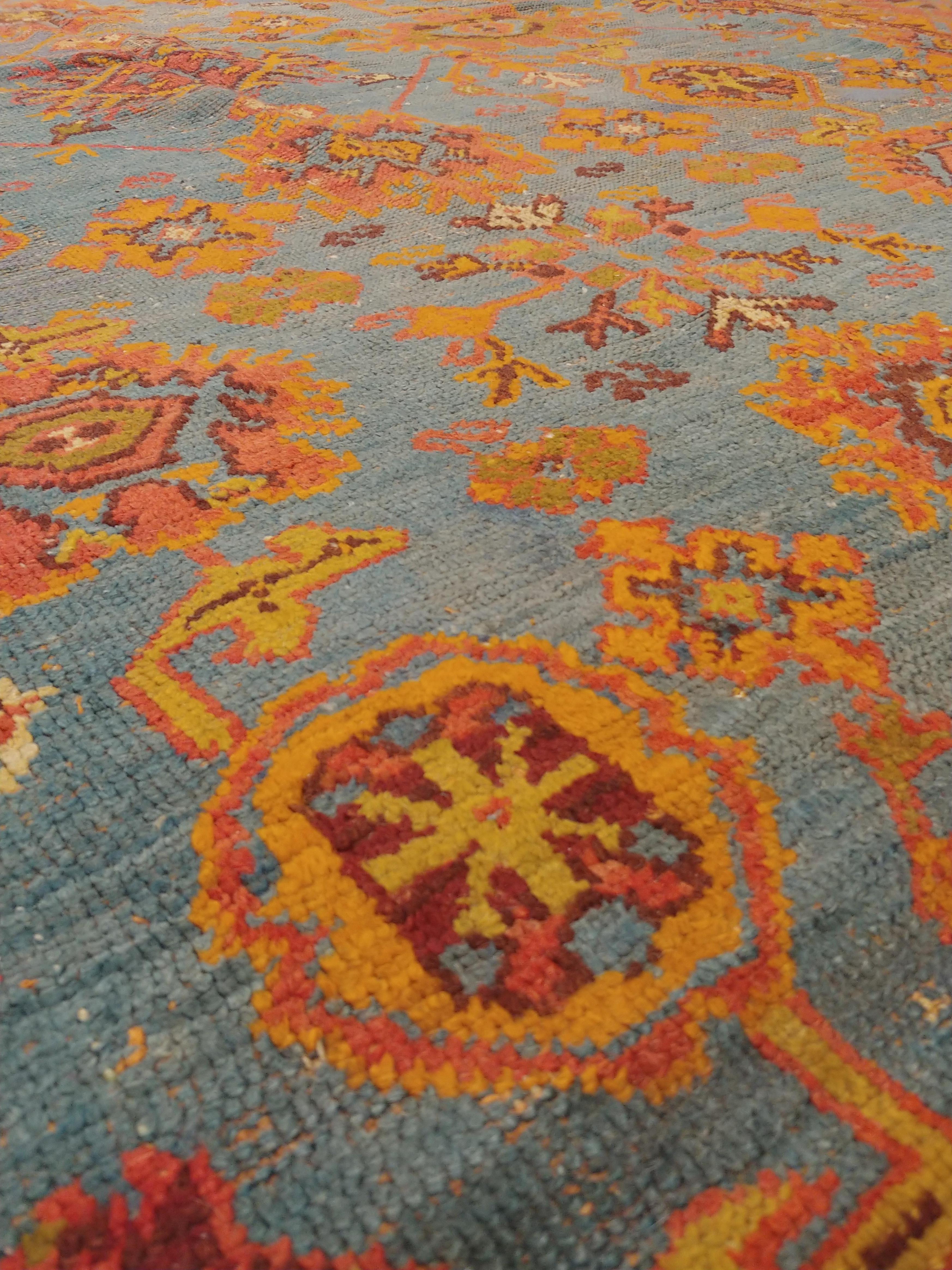 Antique Oushak Carpet, Handmade Oriental Rug Made in Turkey, Coral, Light Blue In Good Condition In Port Washington, NY
