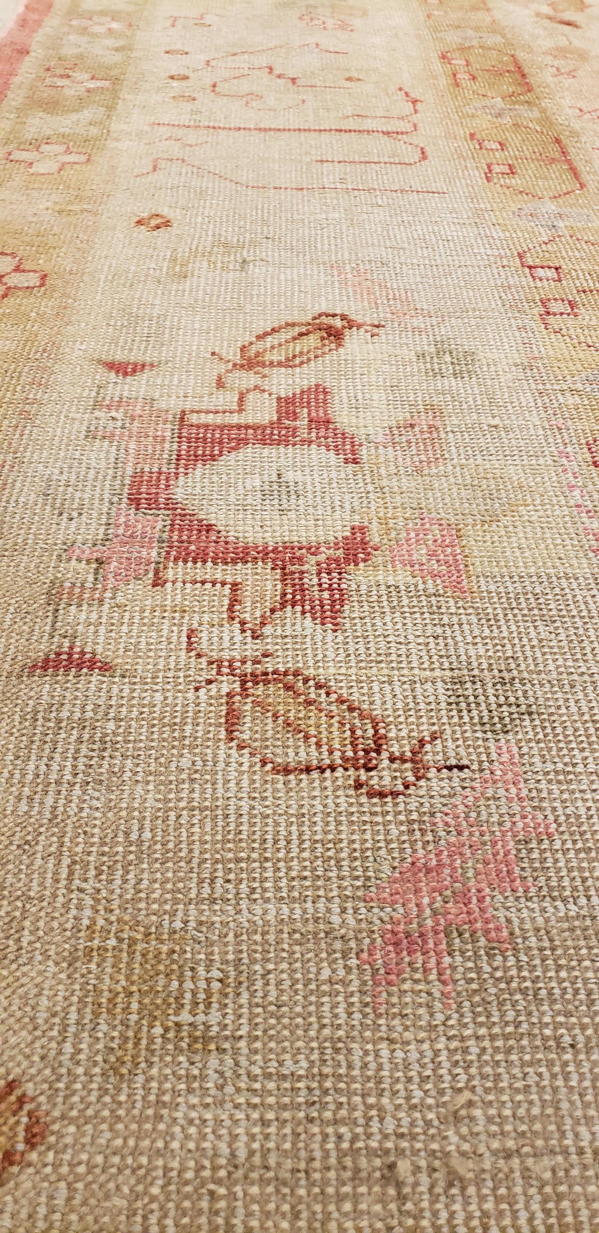 Antique Oushak Carpet, Handmade Turkish Oriental Rug, Beige, Coral, Soft Colors For Sale 5