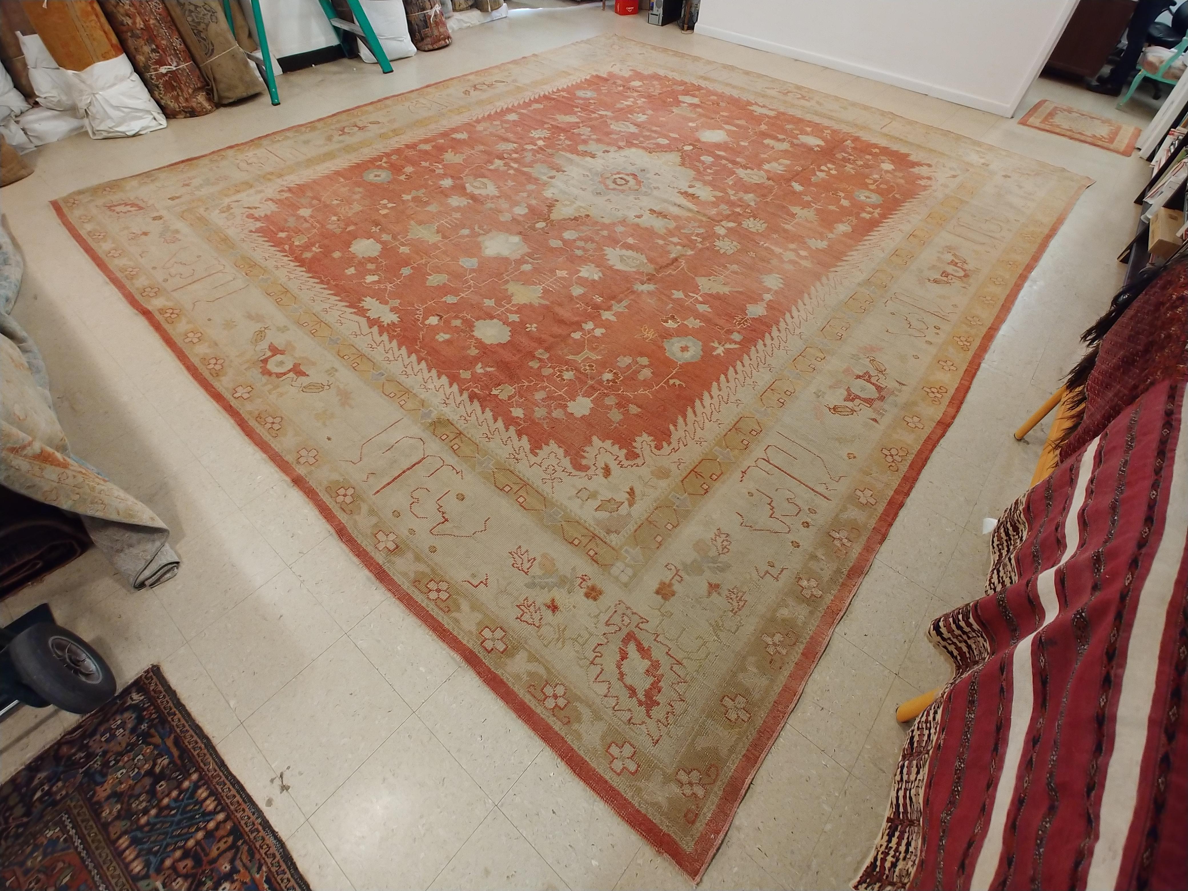 Antique Oushak Carpet, Handmade Turkish Oriental Rug, Beige, Coral, Soft Colors For Sale 3