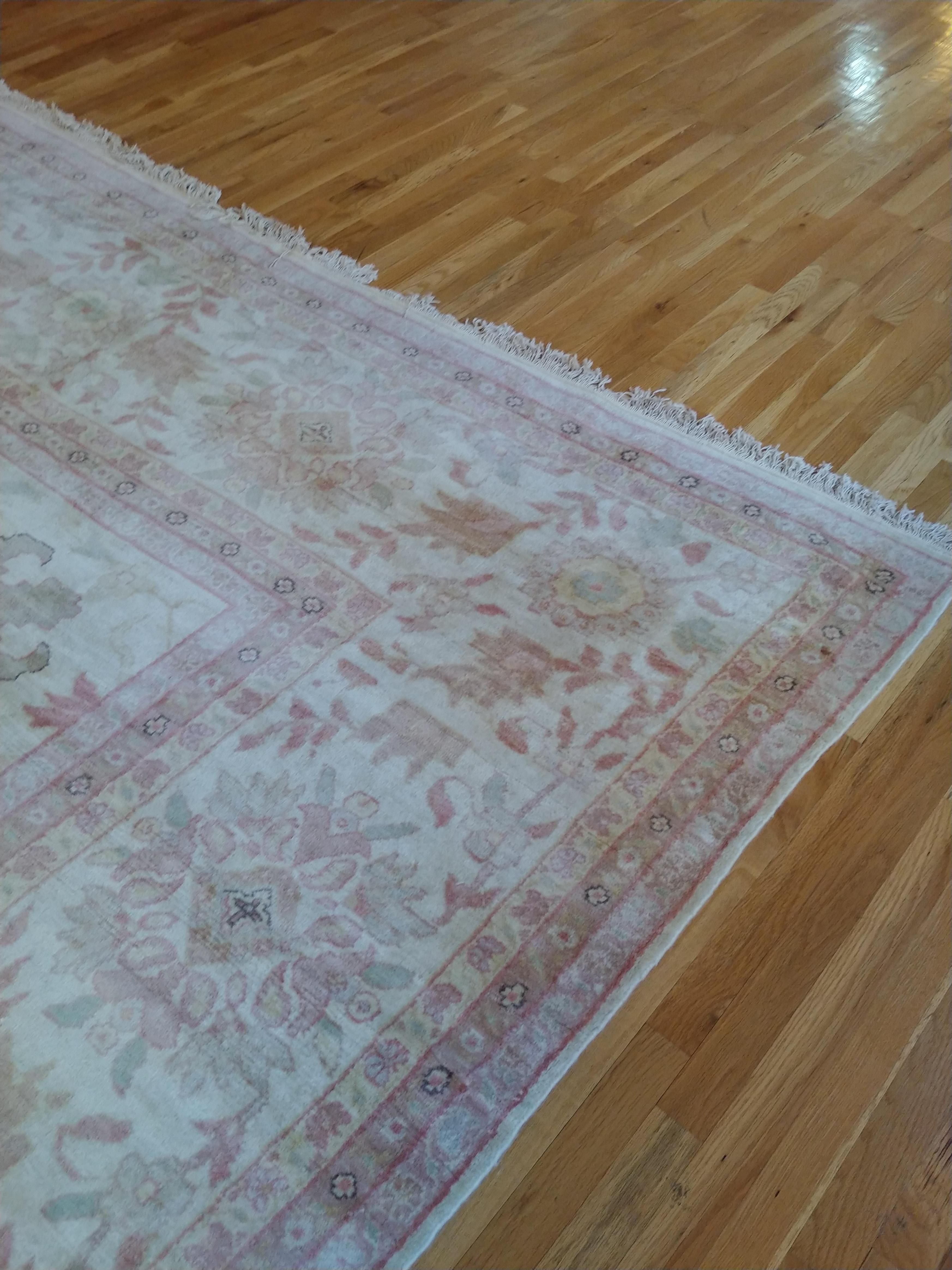 Antique Oushak Carpet, Handmade Turkish Oriental Rug, Beige, Taupe, Soft Gray For Sale 7