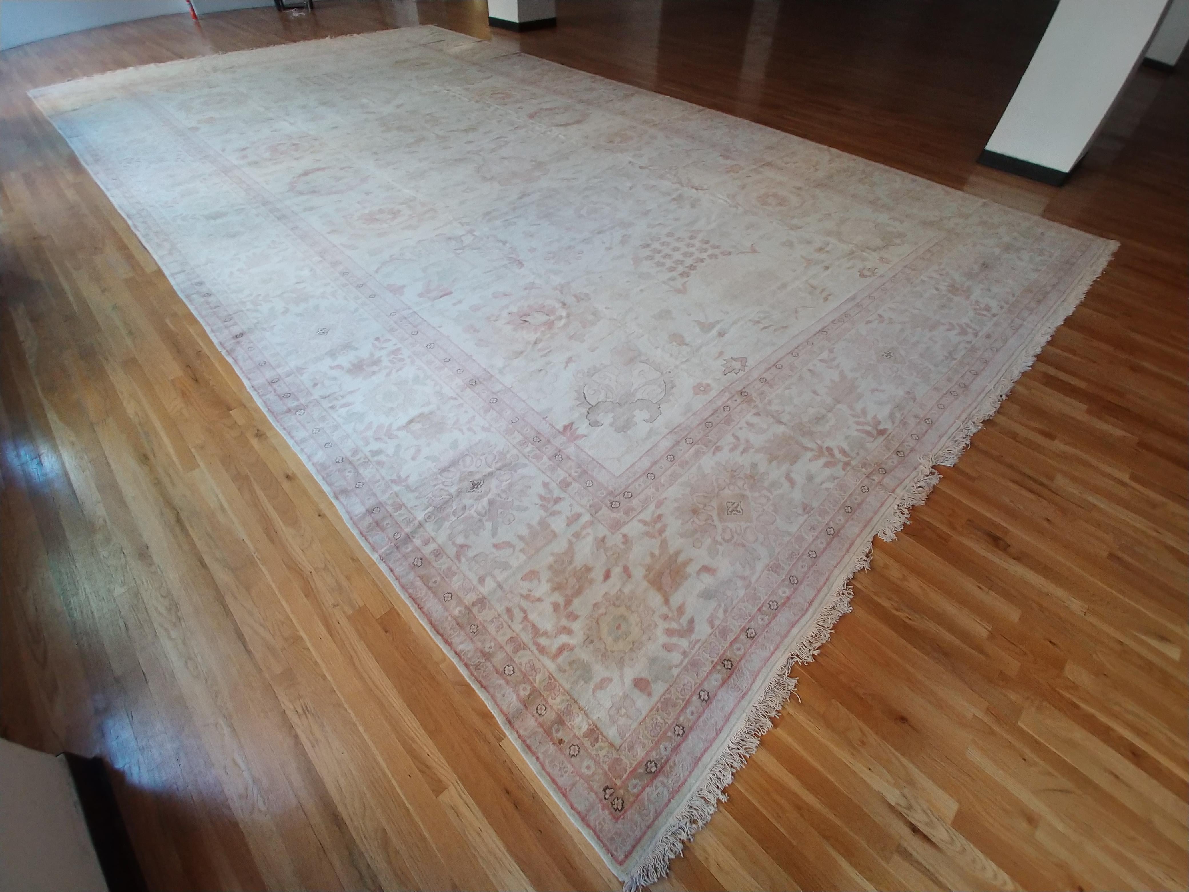 Antique Oushak Carpet, Handmade Turkish Oriental Rug, Beige, Taupe, Soft Gray For Sale 8