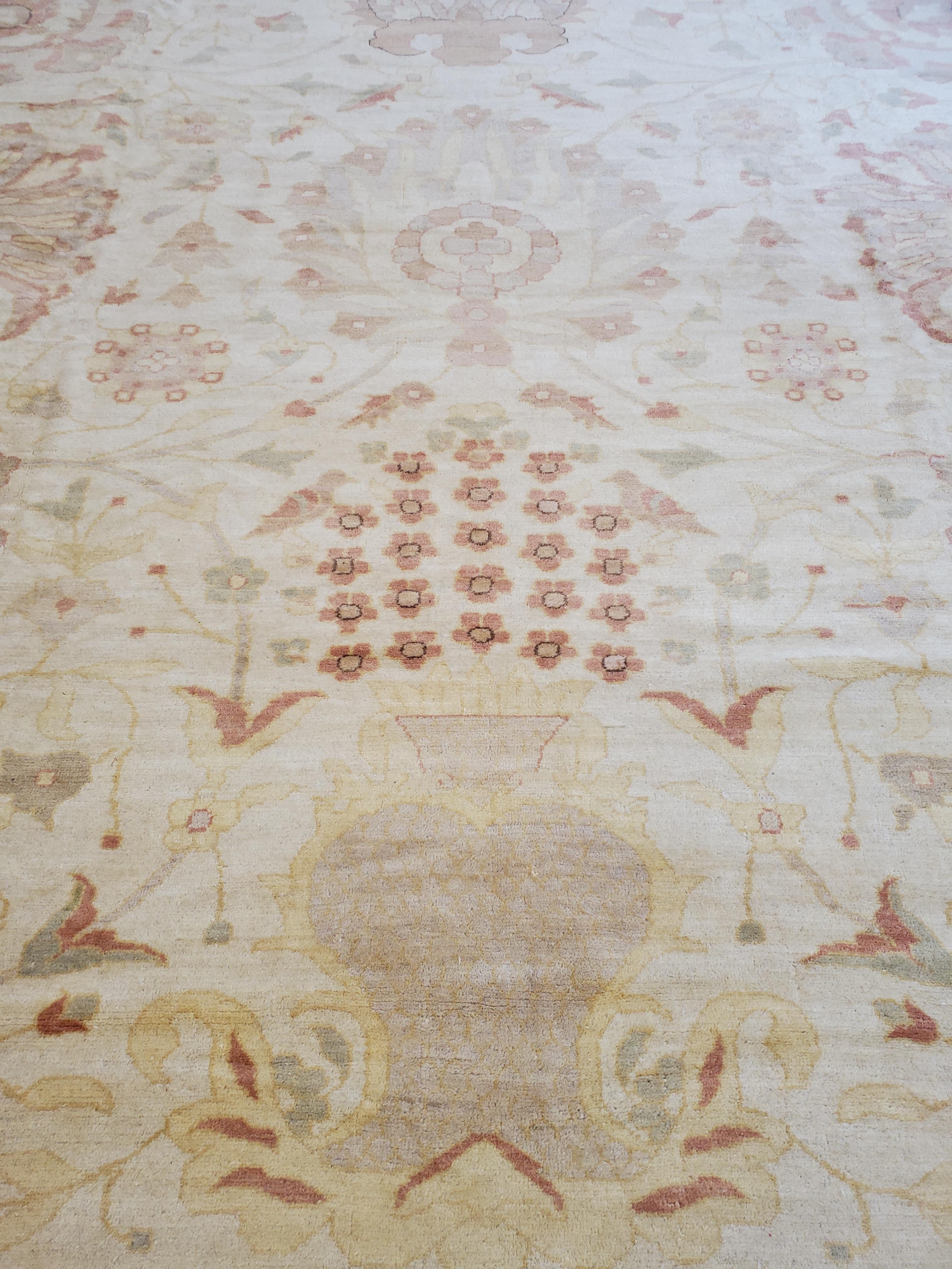 Wool Antique Oushak Carpet, Handmade Turkish Oriental Rug, Beige, Taupe, Soft Gray For Sale