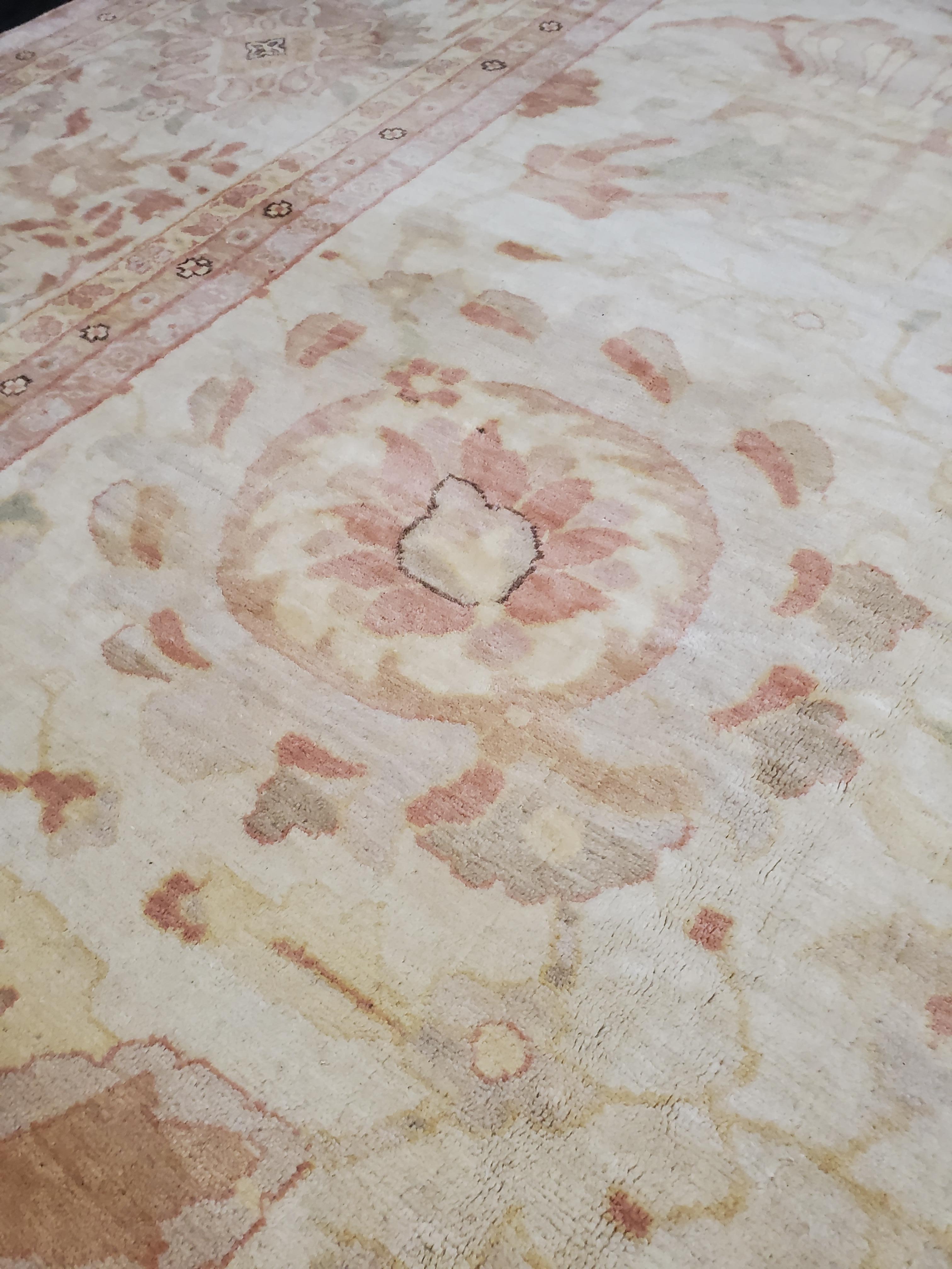 Antique Oushak Carpet, Handmade Turkish Oriental Rug, Beige, Taupe, Soft Gray For Sale 1