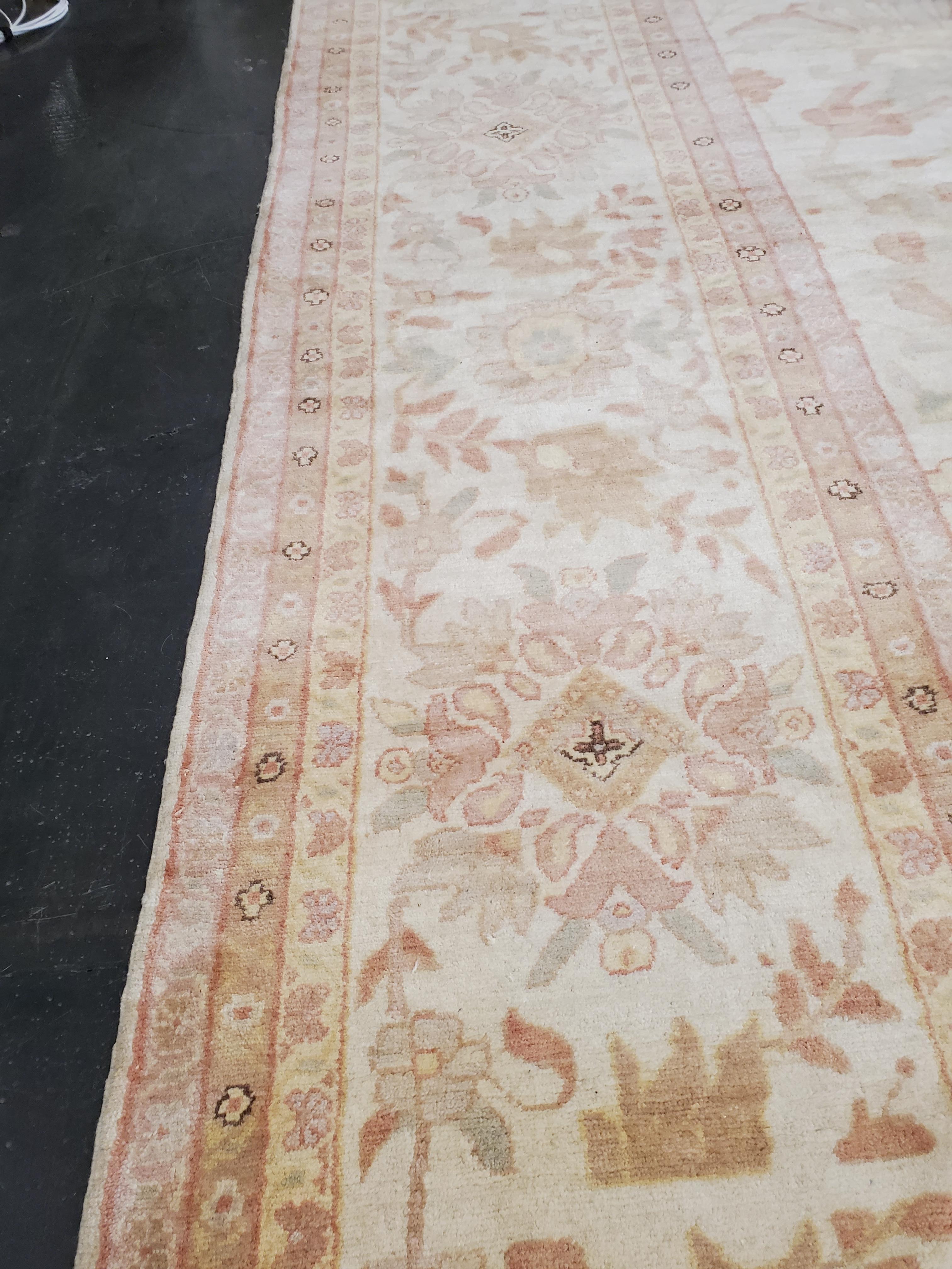 Antique Oushak Carpet, Handmade Turkish Oriental Rug, Beige, Taupe, Soft Gray For Sale 3