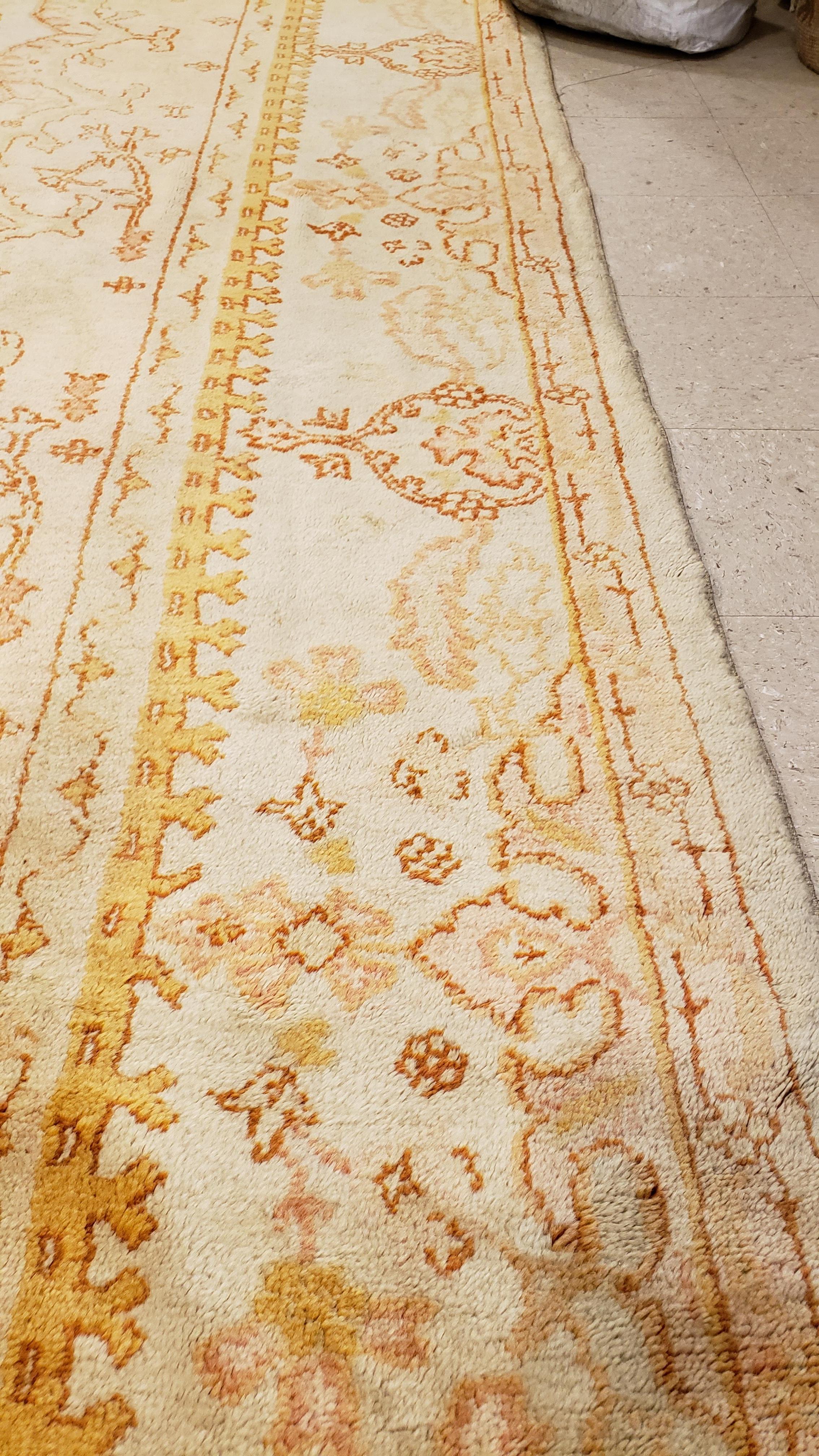 Antiker Oushak-Teppich, handgefertigter türkischer orientalischer Teppich, Beige, Taupe, weiches Lachs im Angebot 3