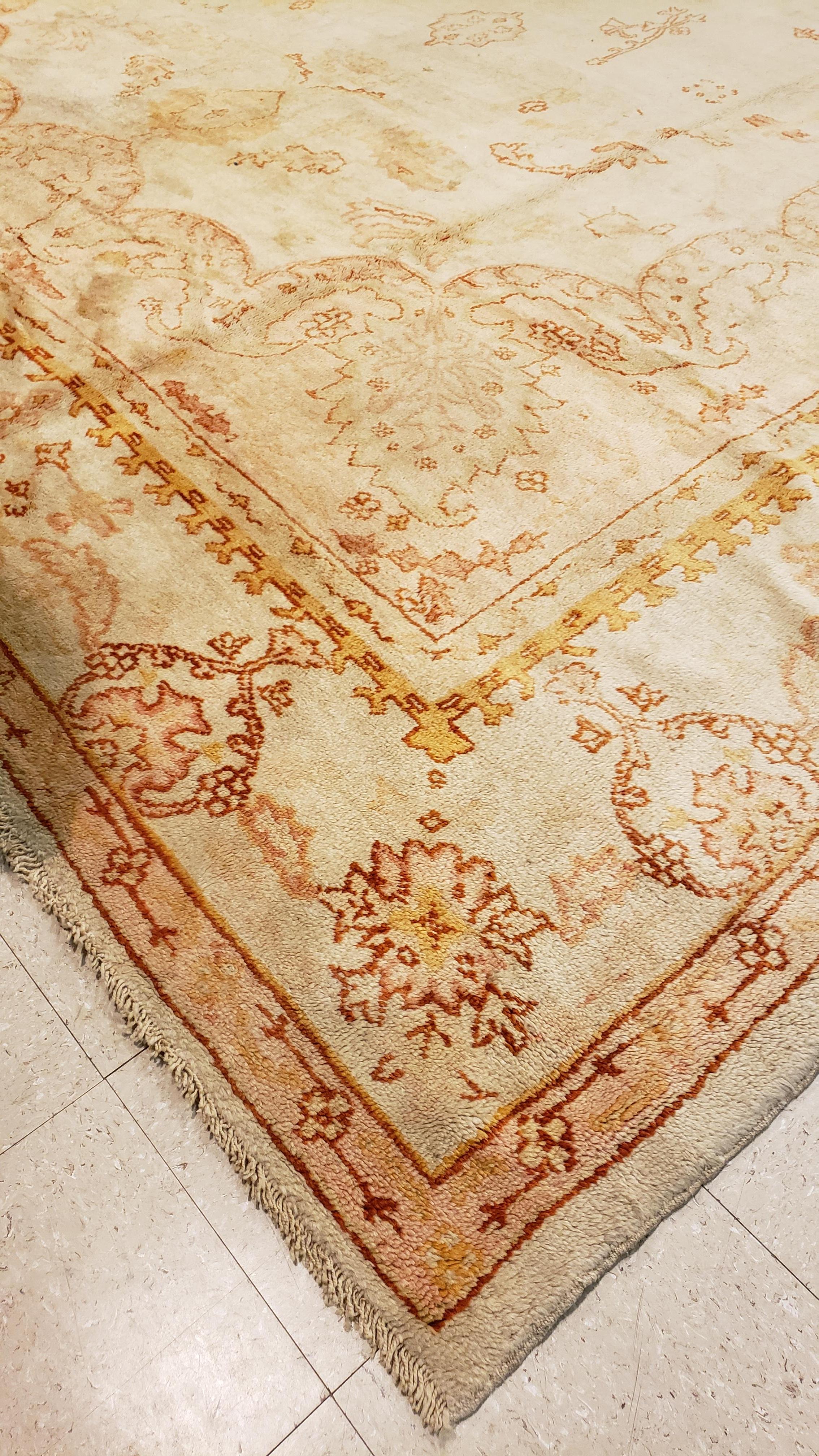 Antique Oushak Carpet, Handmade Turkish Oriental Rug, Beige, Taupe, Soft Salmon For Sale 4