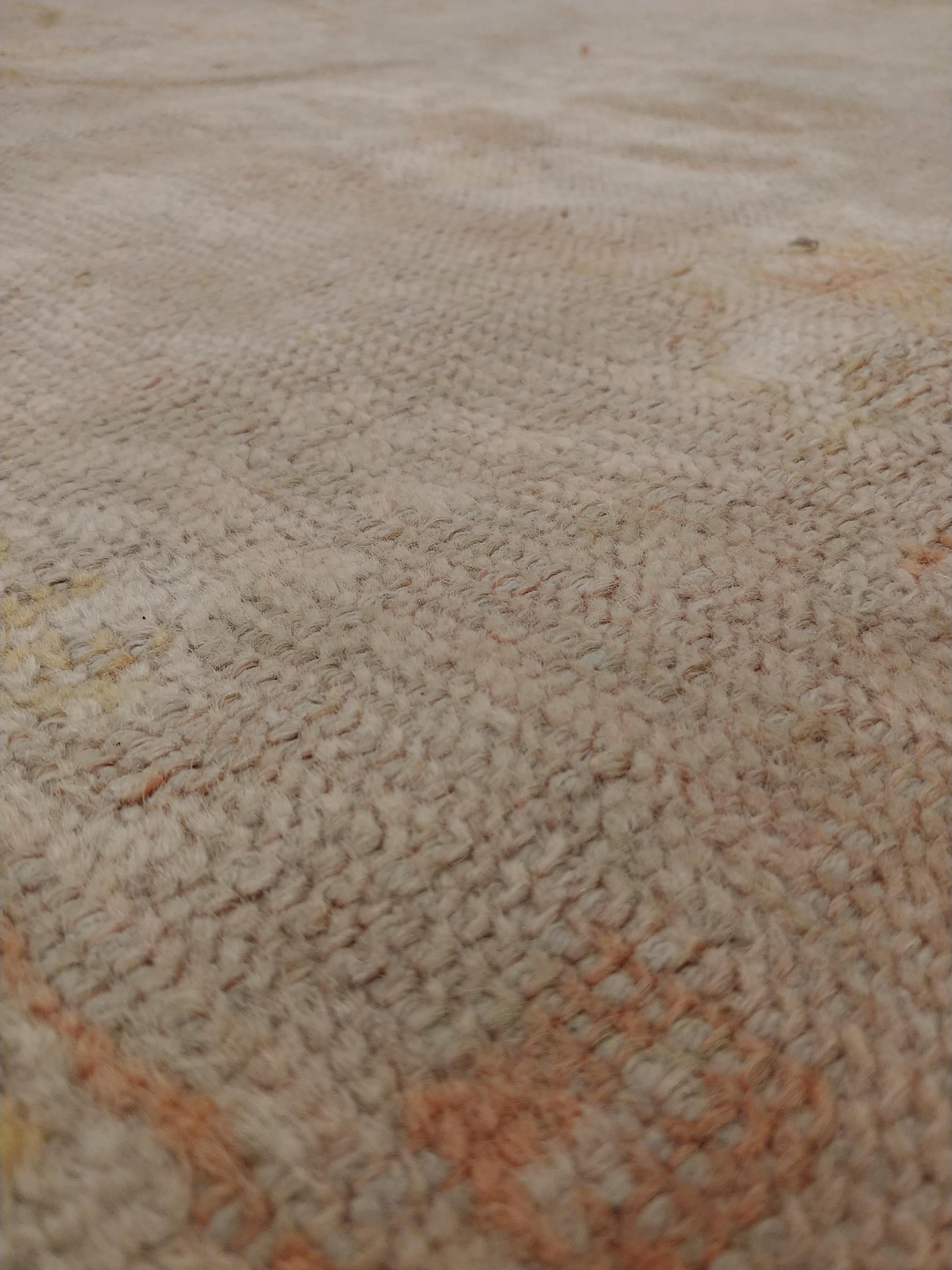 Antiker Oushak-Teppich, handgefertigter türkischer orientalischer Teppich, Beige, Taupe, weicher Schrein im Zustand „Gut“ im Angebot in Port Washington, NY