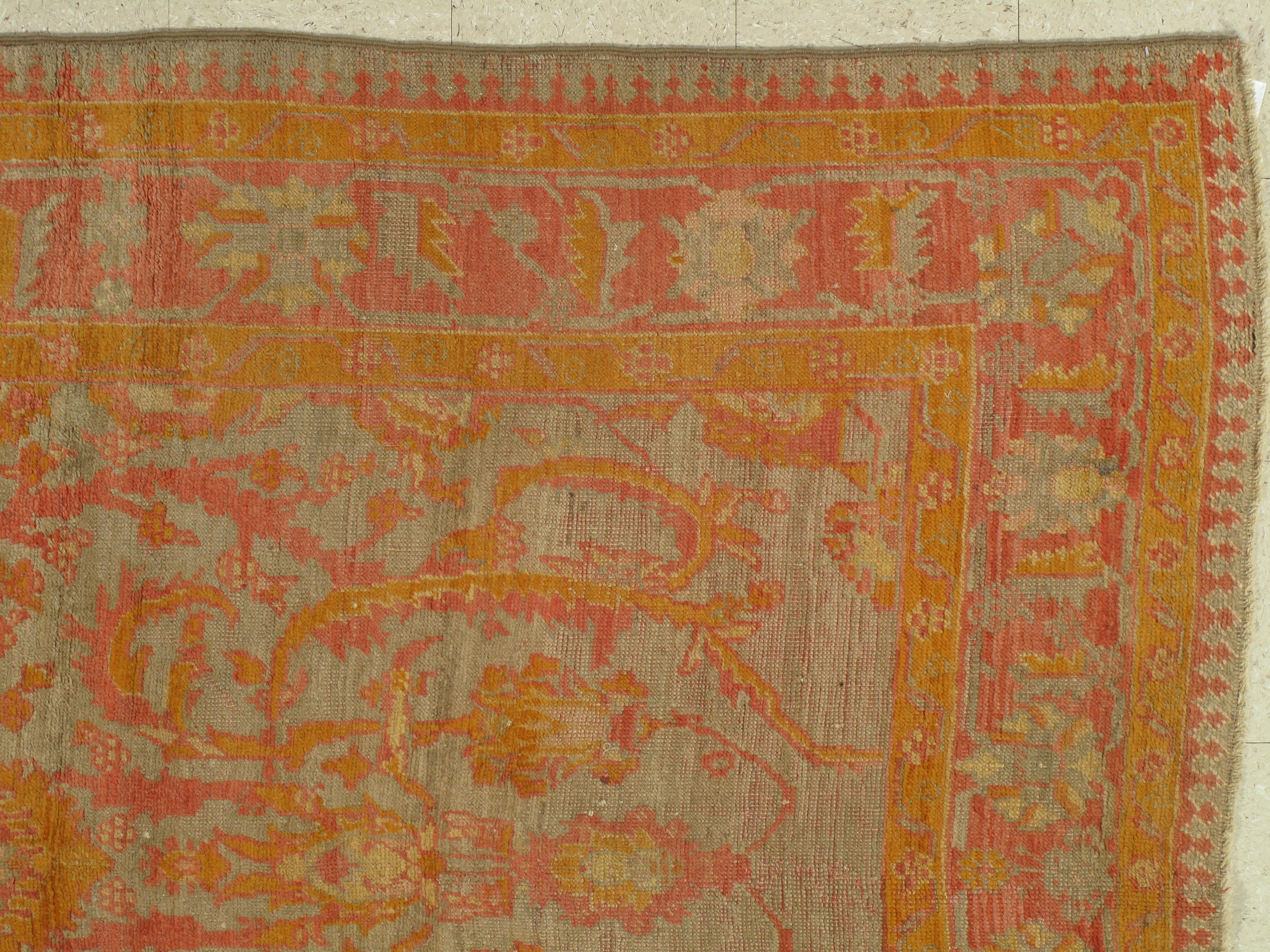 Antiker Oushak-Teppich, handgefertigter türkischer orientalischer Teppich, safranfarben, Koralle, hellblau (Türkisch) im Angebot