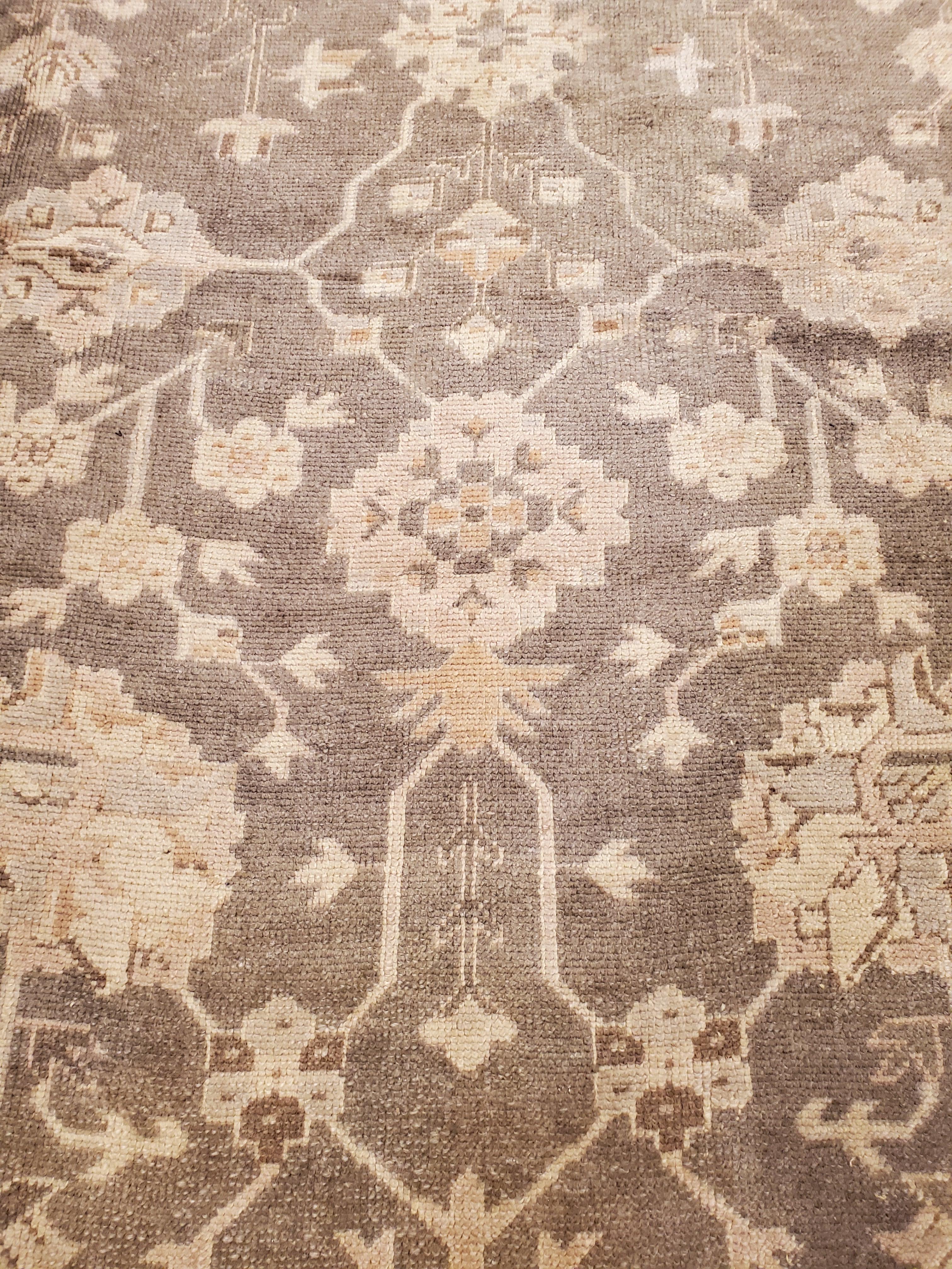 Laine Tapis d'Oushak ancien, tapis oriental fait à la main, gris chiffonné, crème moelleuse en vente