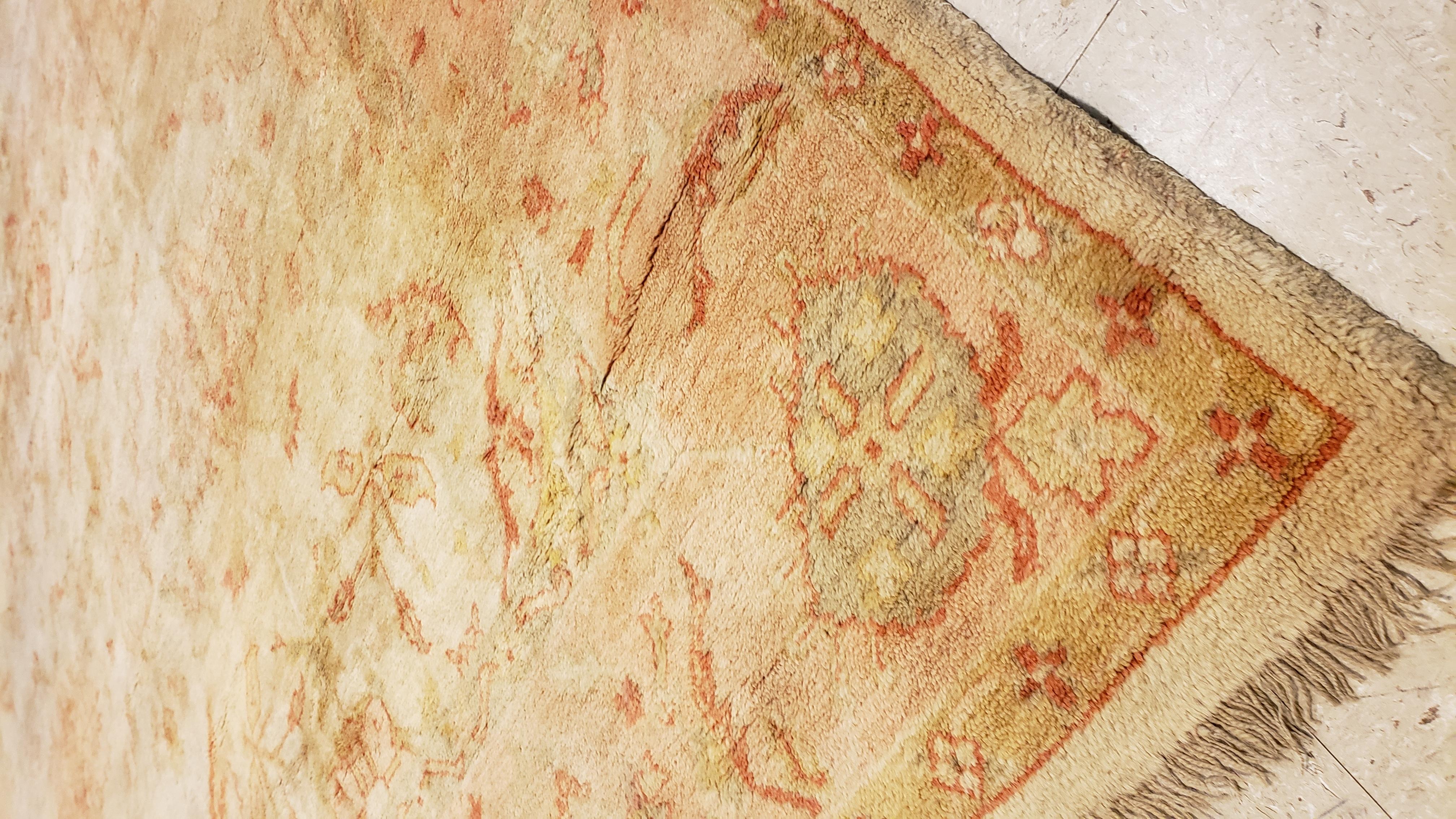 Antiker antiker Oushak-Teppich, Orientteppich, handgefertigt in Elfenbein, geräucherter Schrein, weiche Koralle im Angebot 5