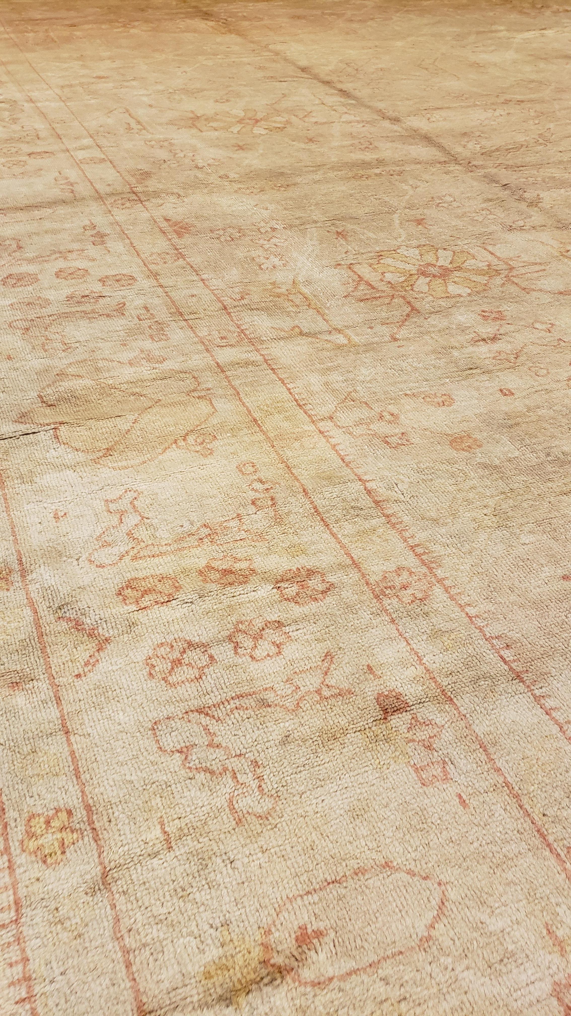 Antiker antiker Oushak-Teppich, Orientteppich, handgefertigter Teppich Blassschrein, weiche Koralle, Creme im Angebot 5