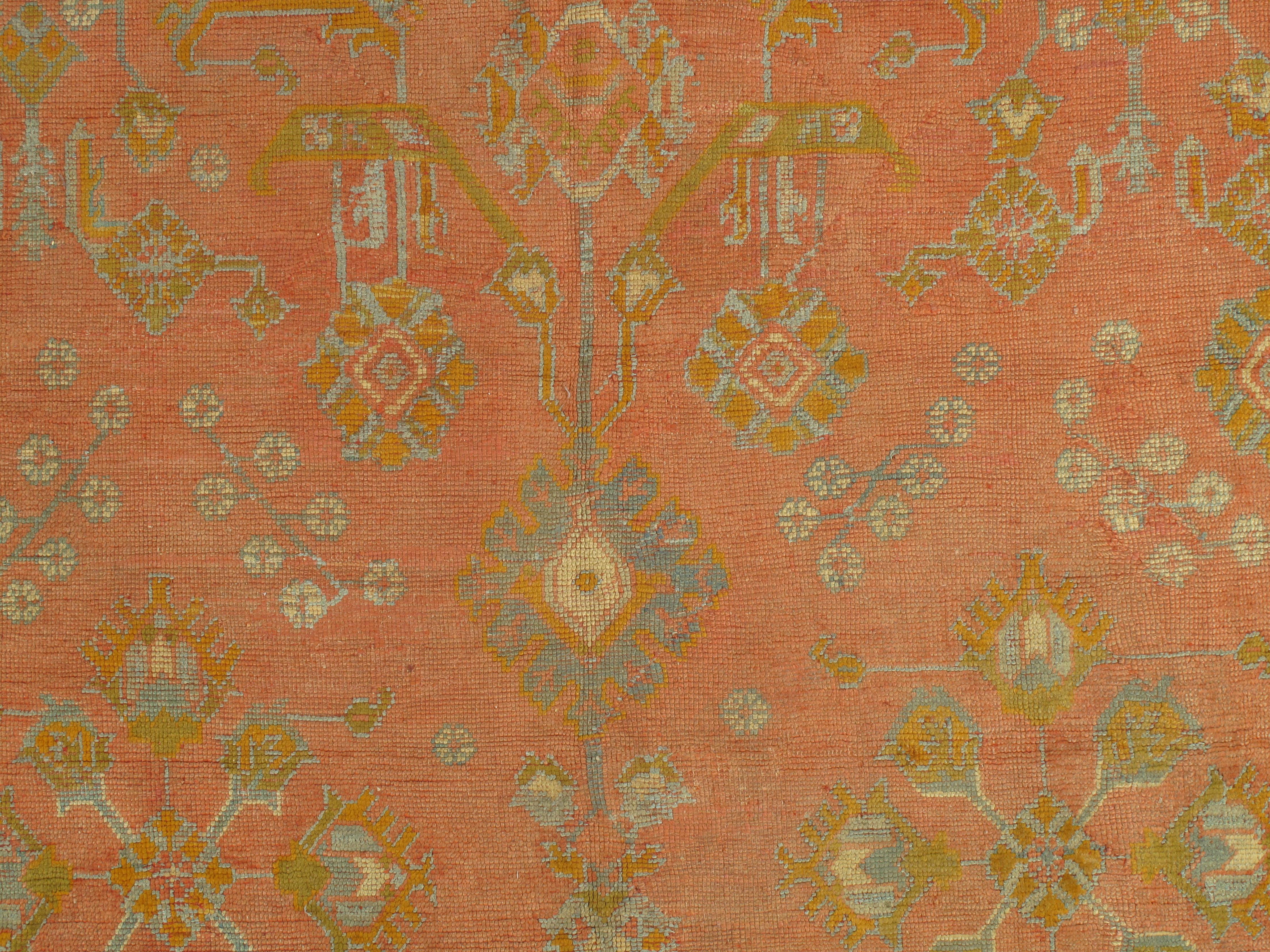 Antiker antiker Oushak-Teppich, Orientteppich, handgefertigter Teppich Safran, Hellblau und Koralle im Angebot 5