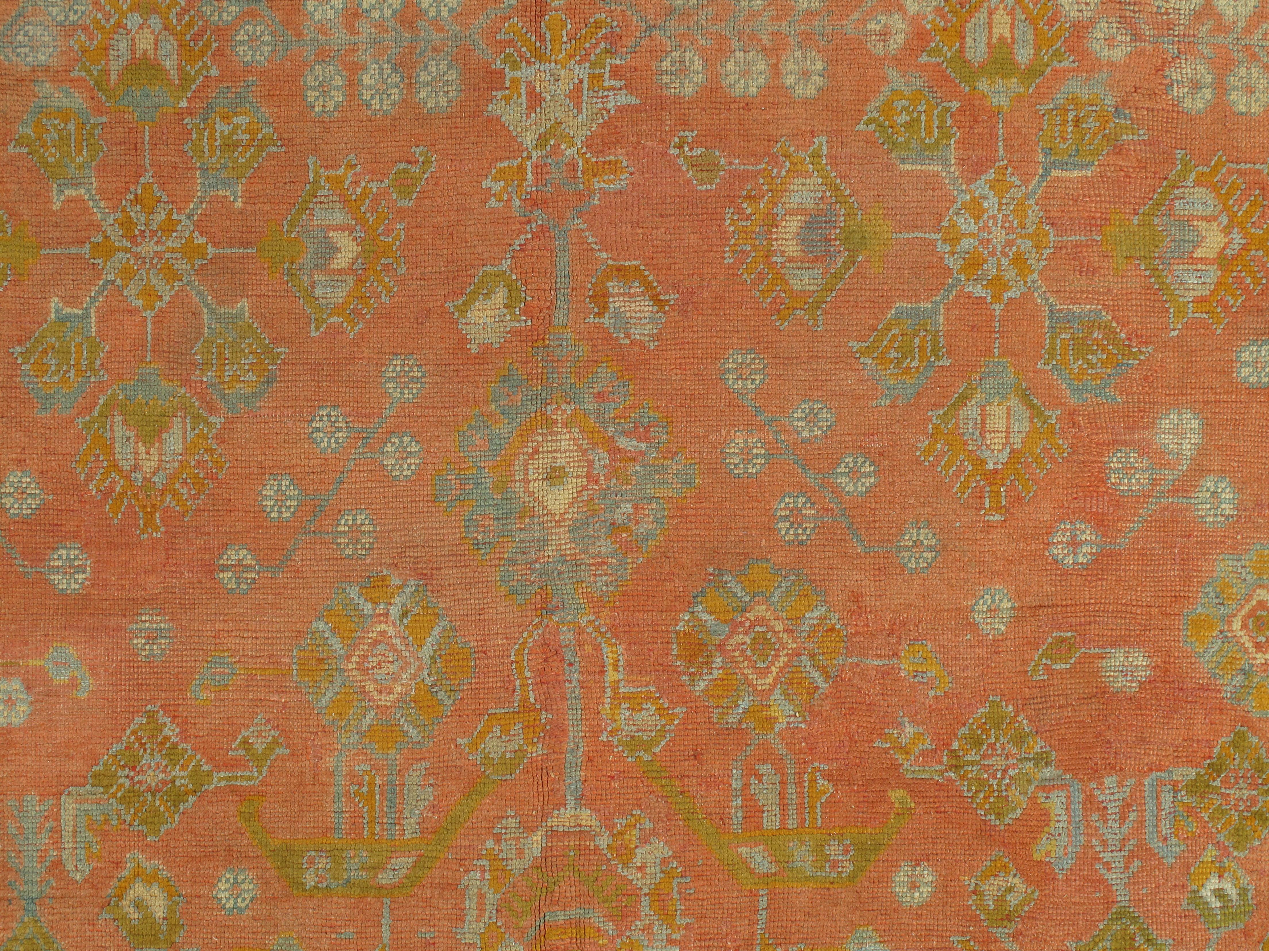 Antiker antiker Oushak-Teppich, Orientteppich, handgefertigter Teppich Safran, Hellblau und Koralle im Angebot 6