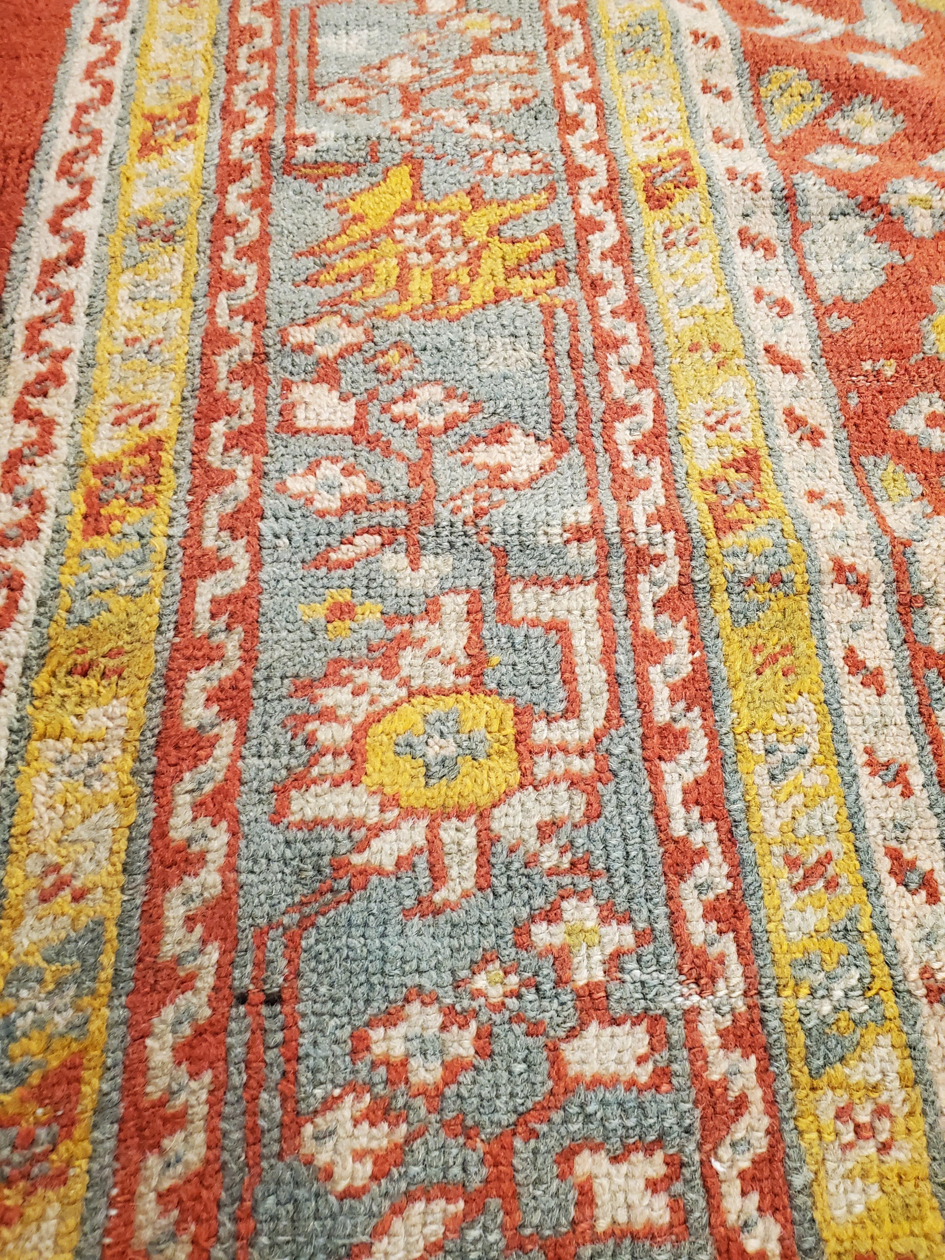 Tapis oriental antique Oushak, tapis fait à la main Saffron, bleu clair et corail en vente 1