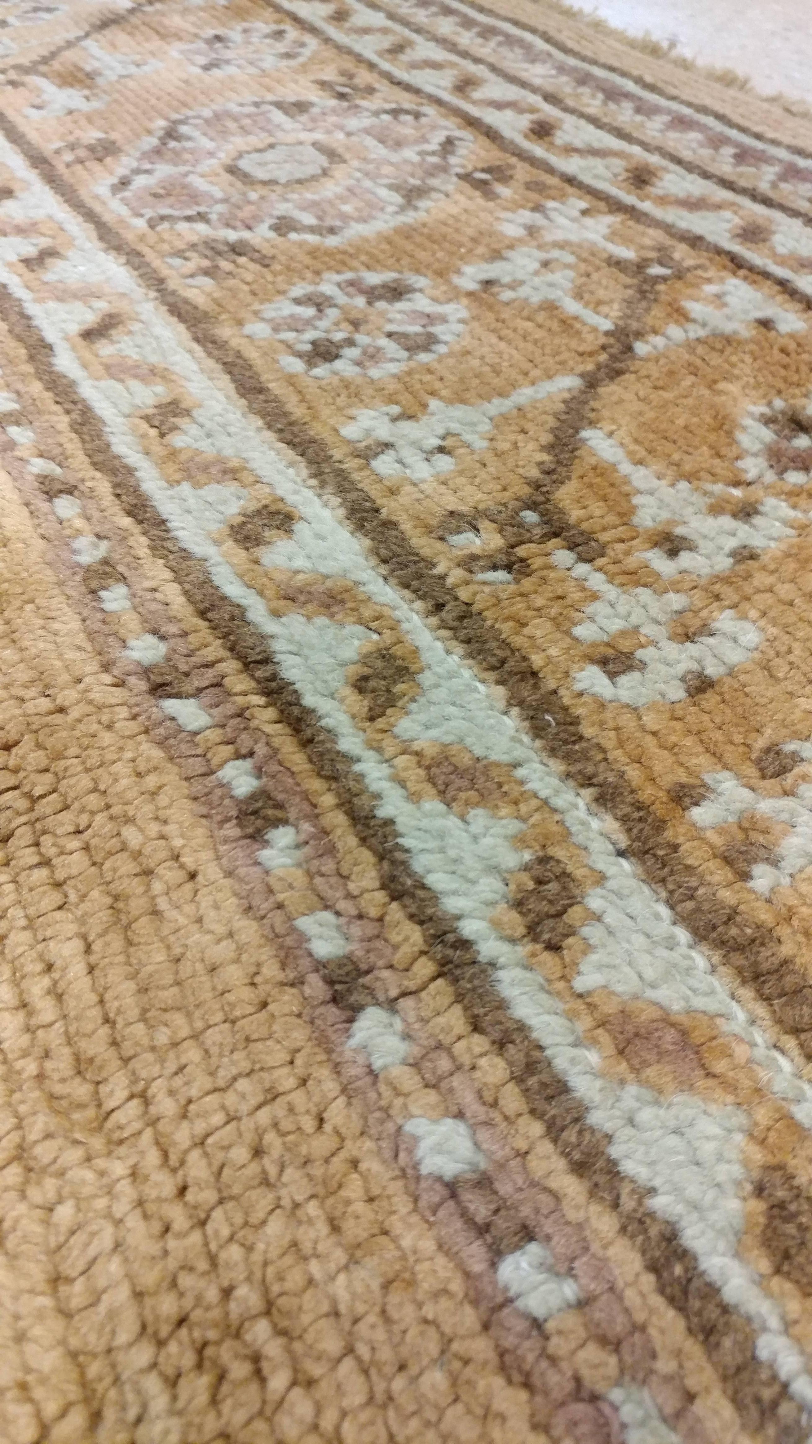 Tappeto antico Oushak, Tappeto orientale, fatto a mano color taupe, blu ghiaccio e marrone in vendita 2