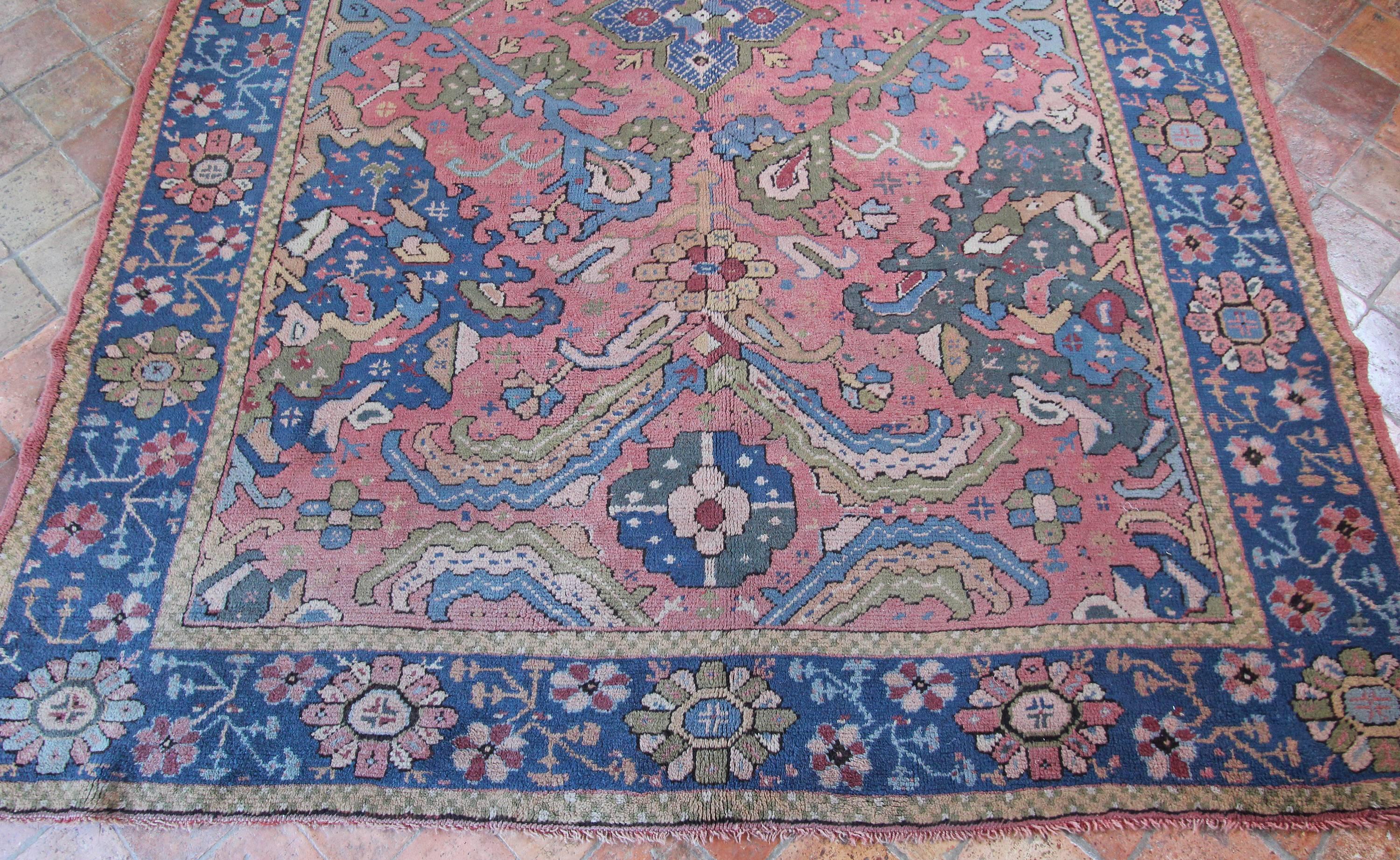 Antique Oushak Carpet, Western Anatolia In Excellent Condition In Crondall, Surrey