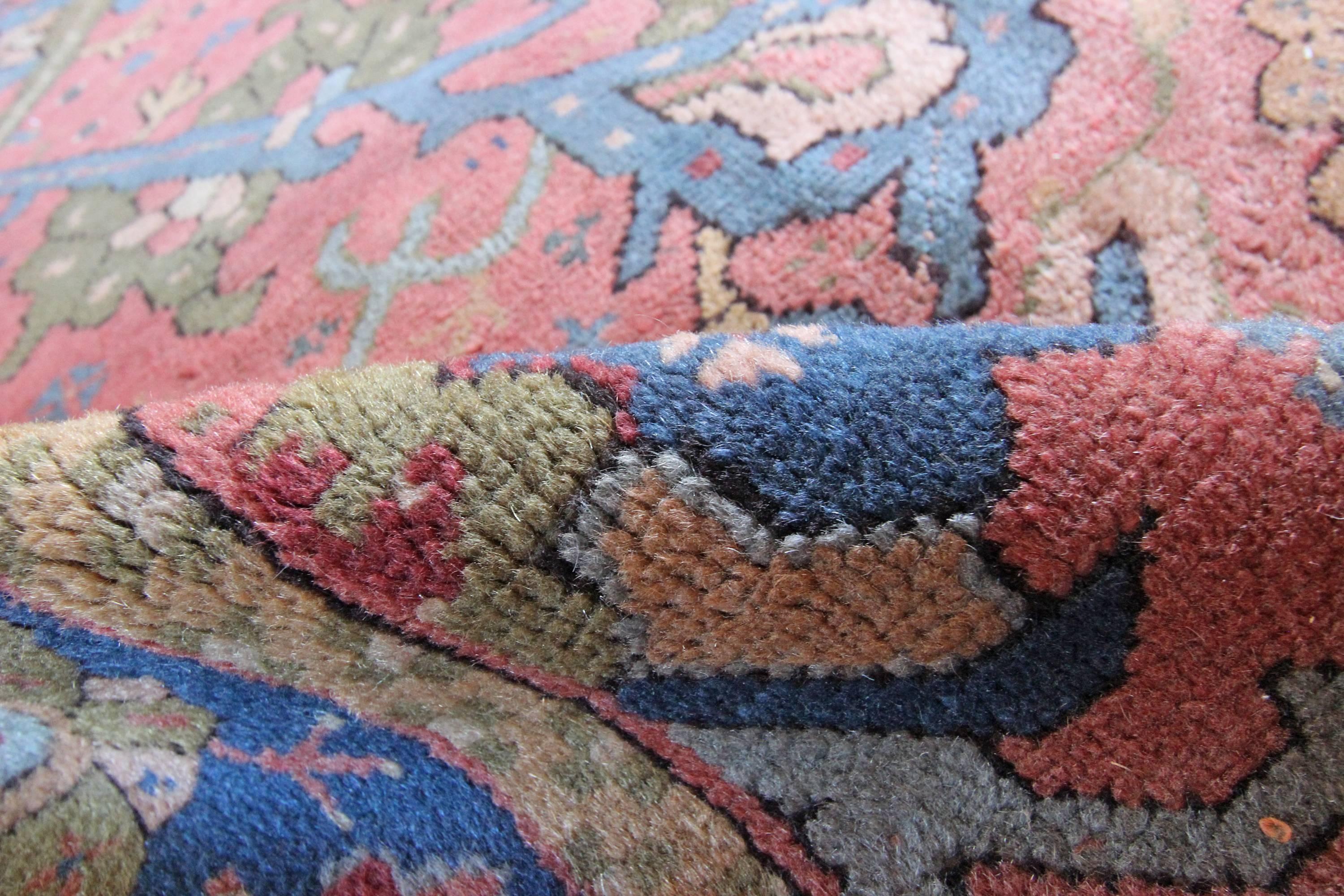 Antique Oushak Carpet, Western Anatolia 1