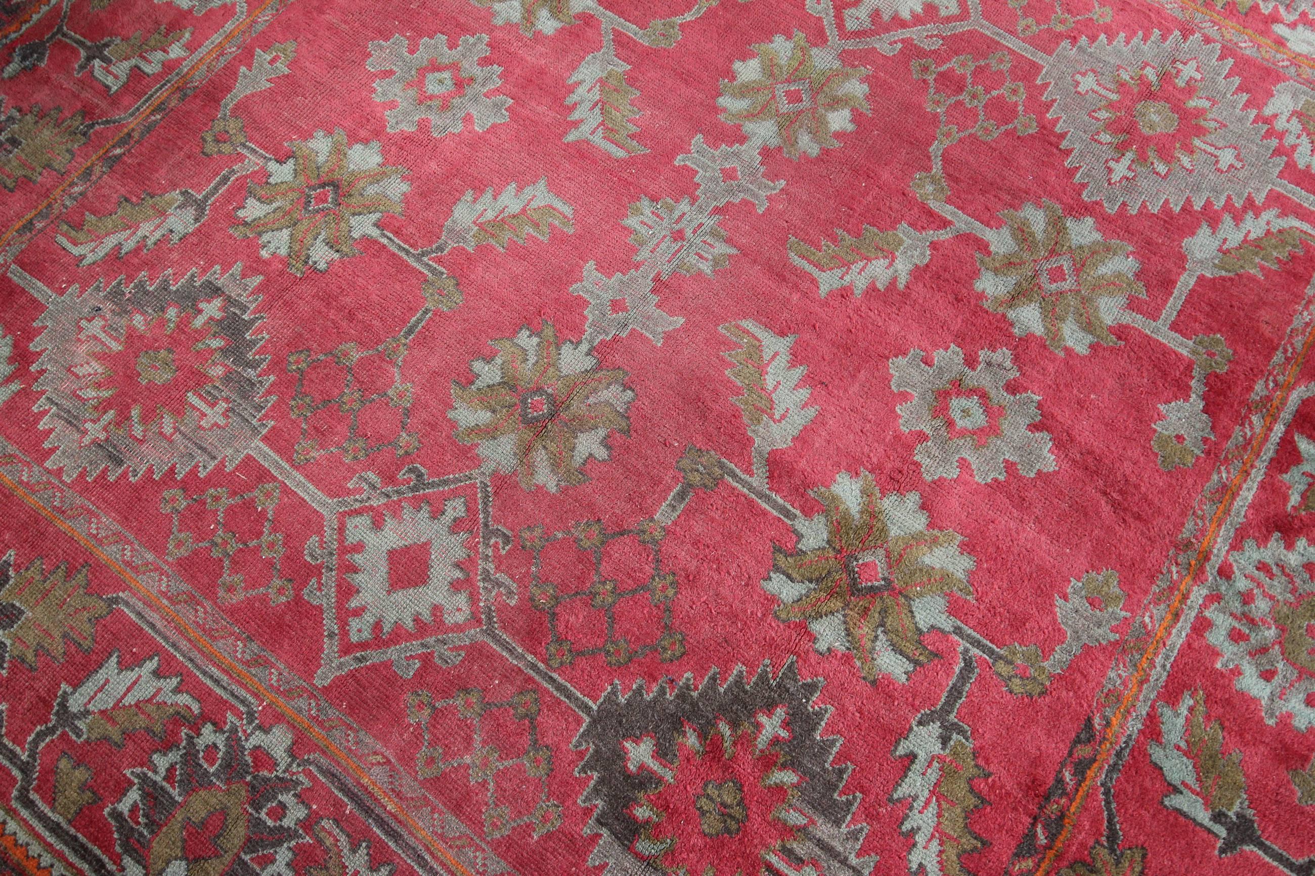 Antique Oushak Carpet, Western Anatolia In Good Condition For Sale In Crondall, Surrey