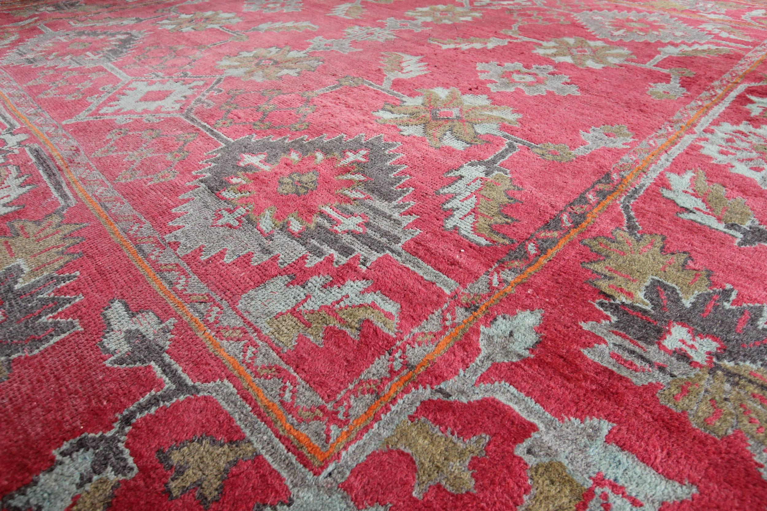 Antique Oushak Carpet, Western Anatolia For Sale 1