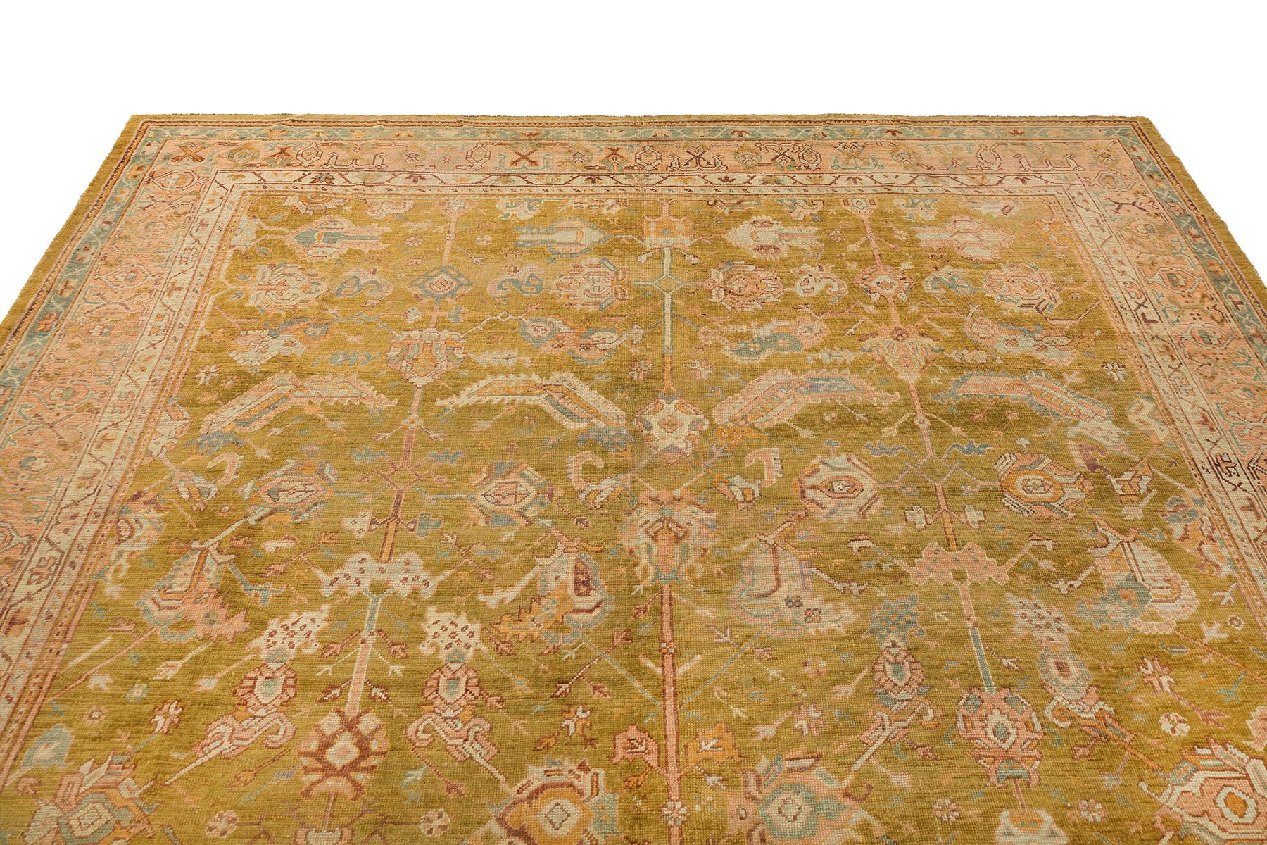 Antikes Oushak (gold-grüner Ton, 448cm x 386cm) (Handgeknüpft) im Angebot