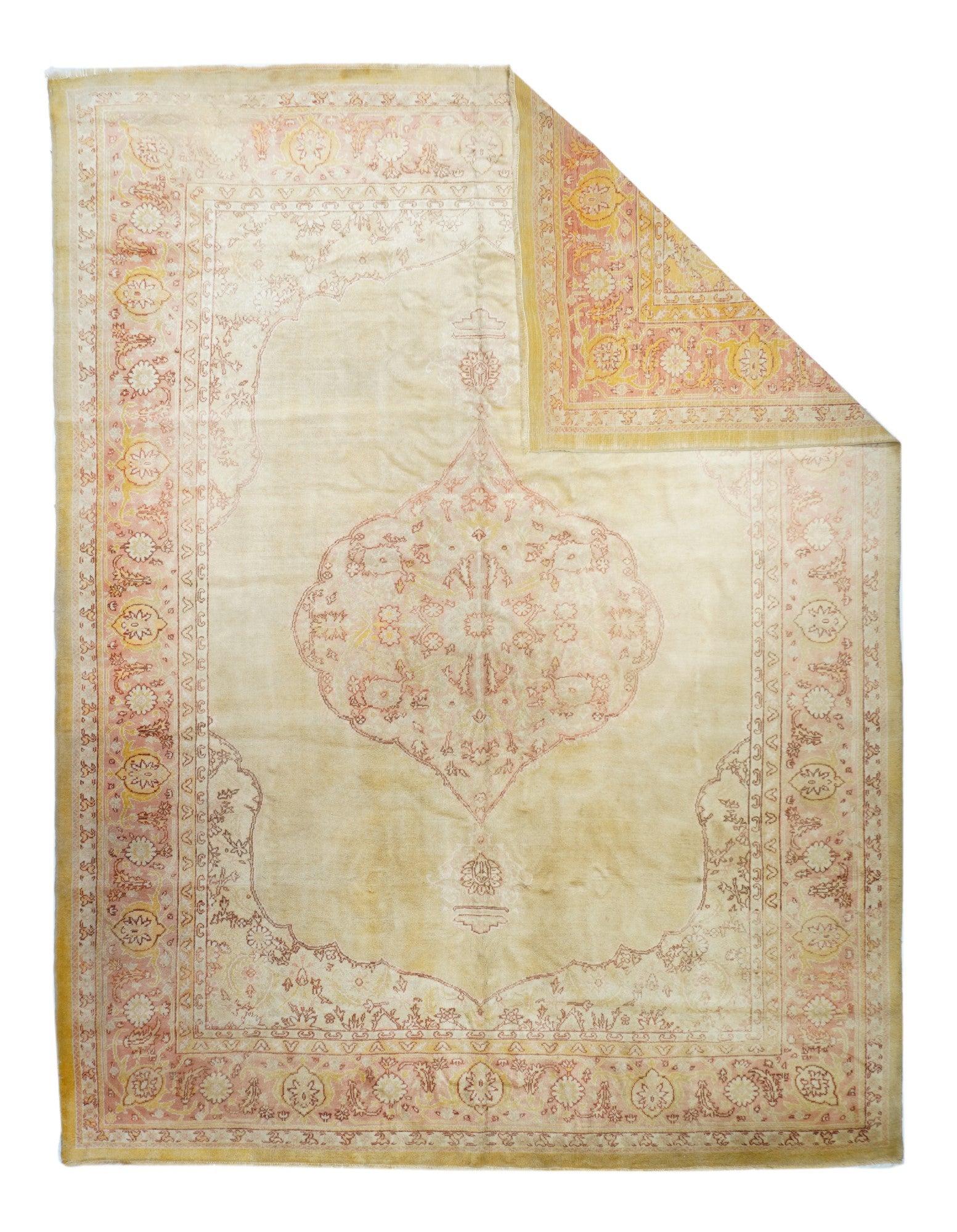 Tappeto antico Oushak 10'5'' x 13'8''.
