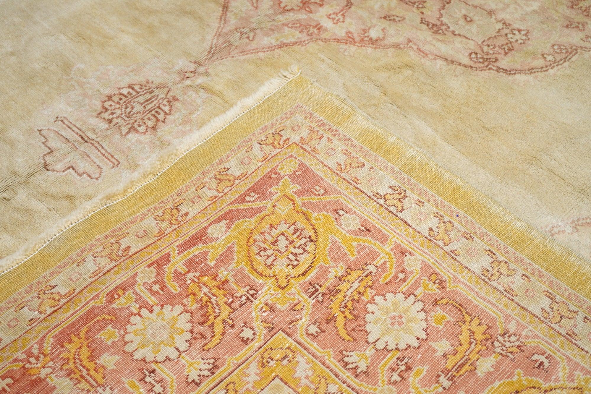 Tappeto antico Oushak 10'5'' x 13'8'' in vendita 1
