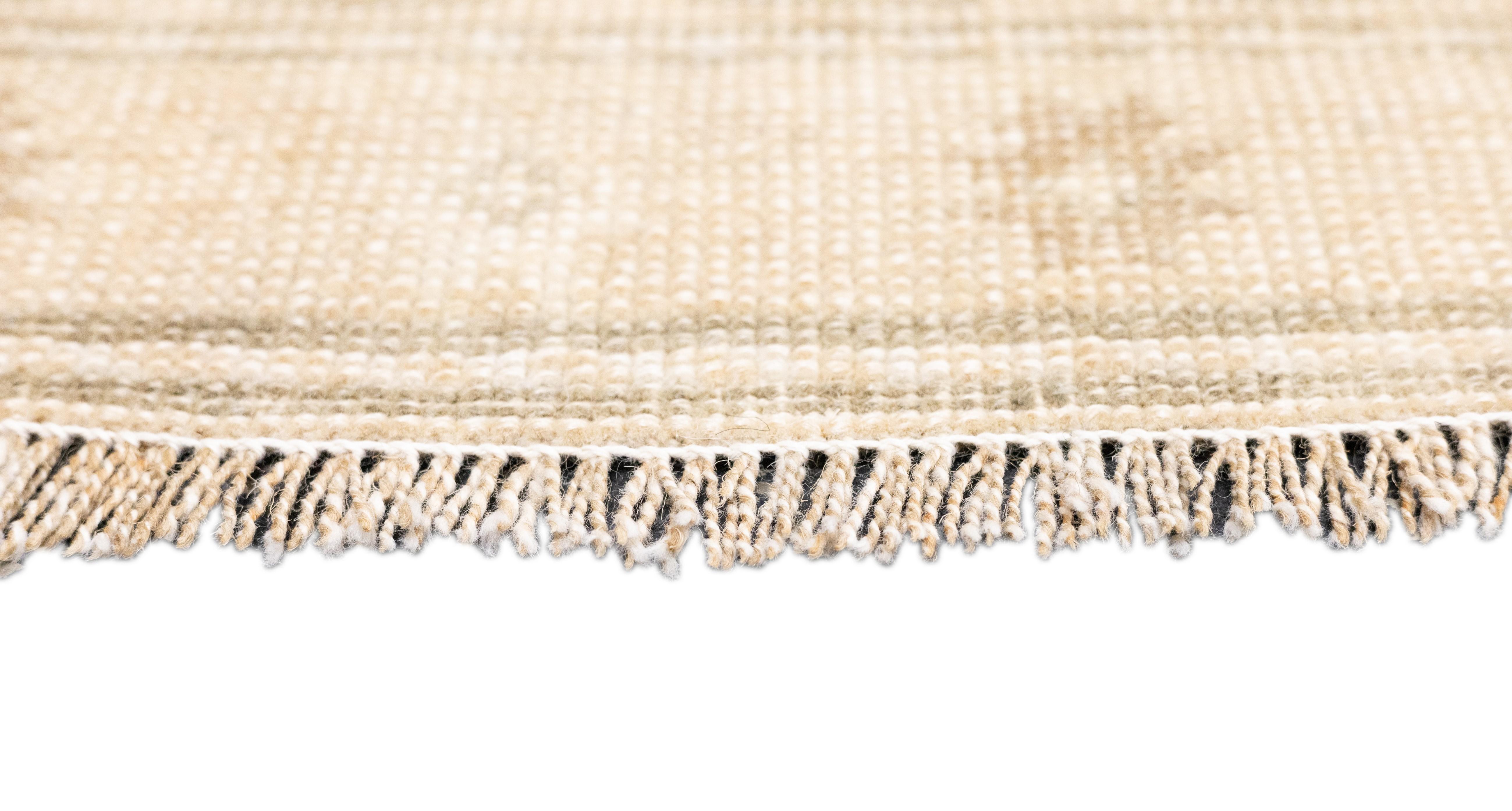 Antiker Oushak-Teppich 2'11'' x 5'8'' im Zustand „Gut“ im Angebot in New York, NY