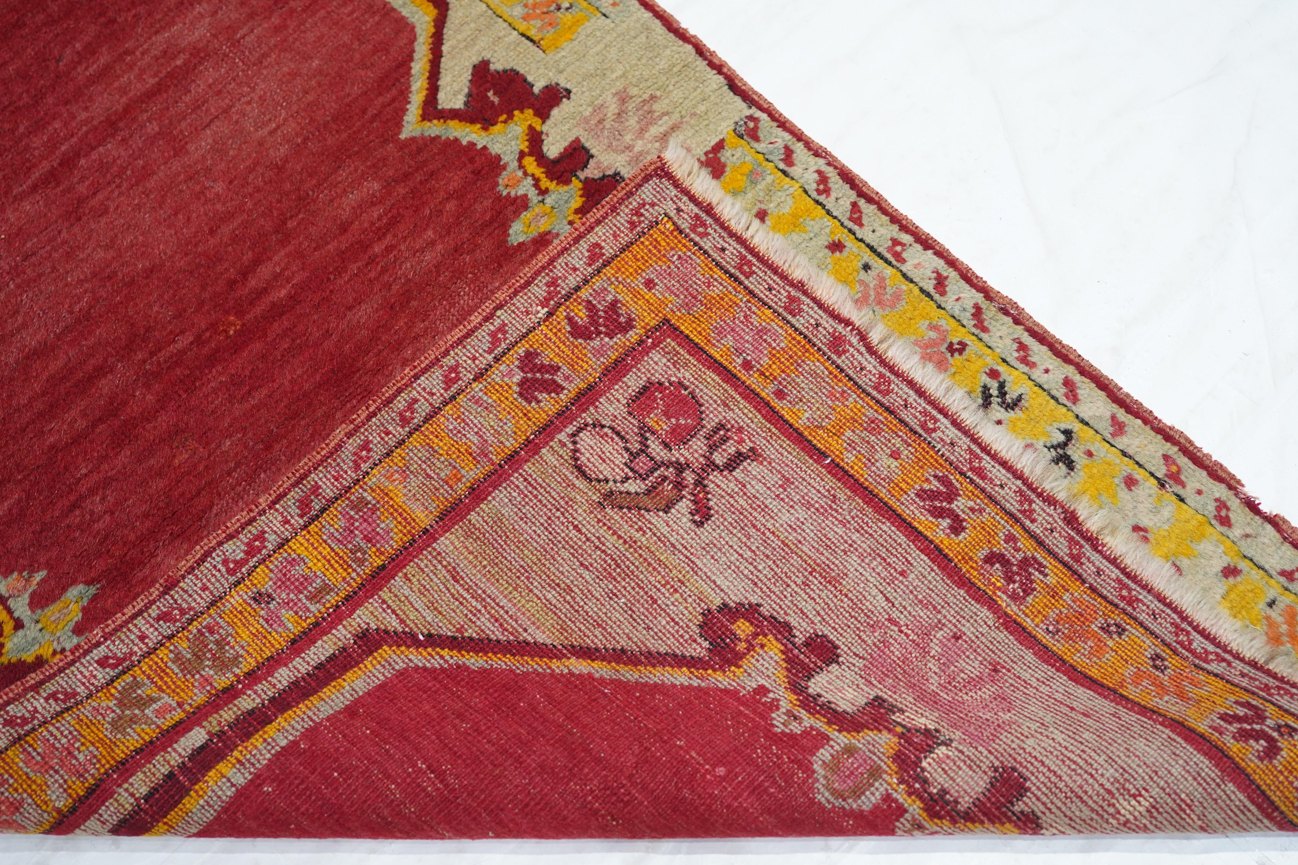Antiker Oushak-Teppich 2'4'' x 4'6'' im Angebot 3