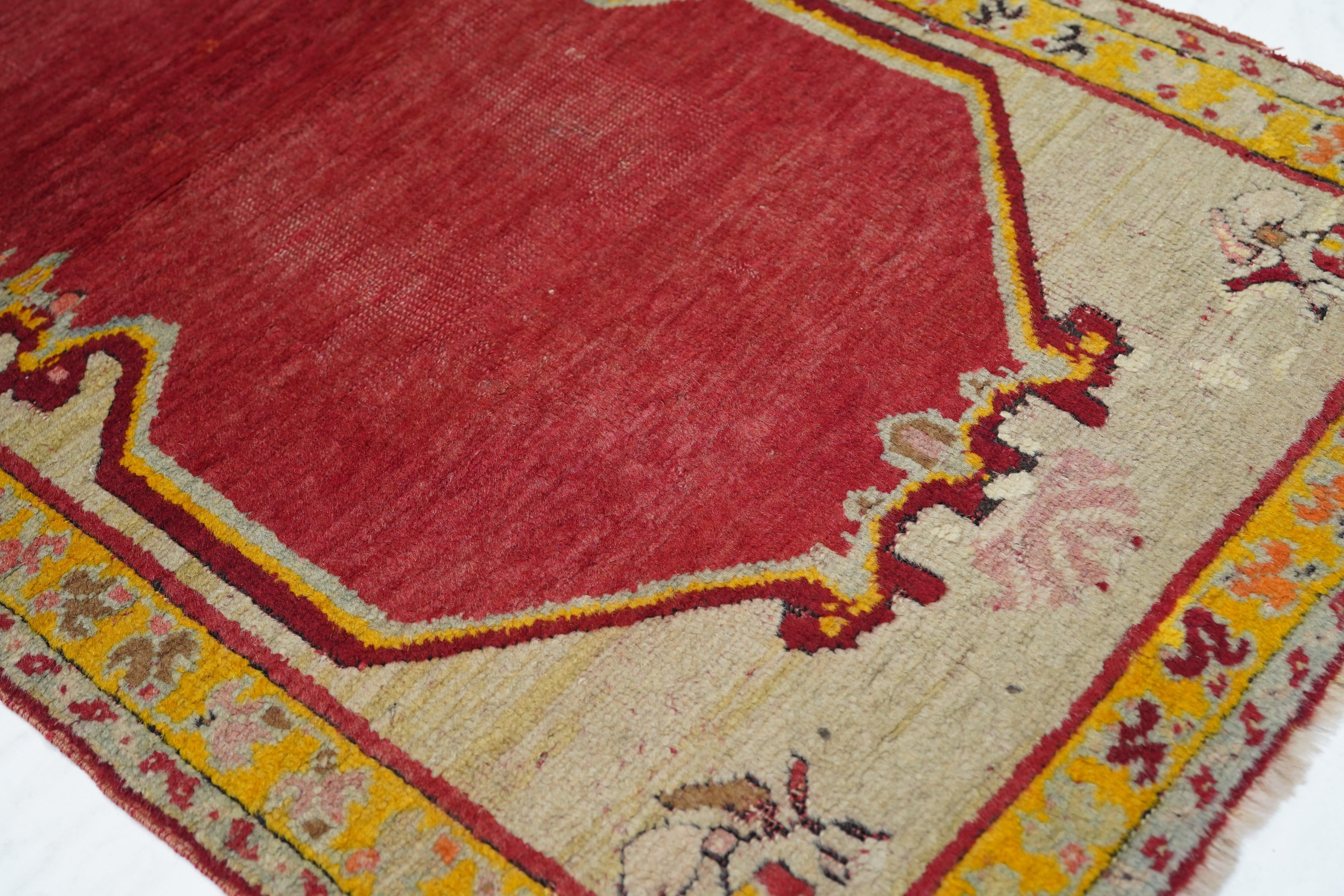 Antiker Oushak-Teppich 2'4'' x 4'6'' (Handgeknüpft) im Angebot