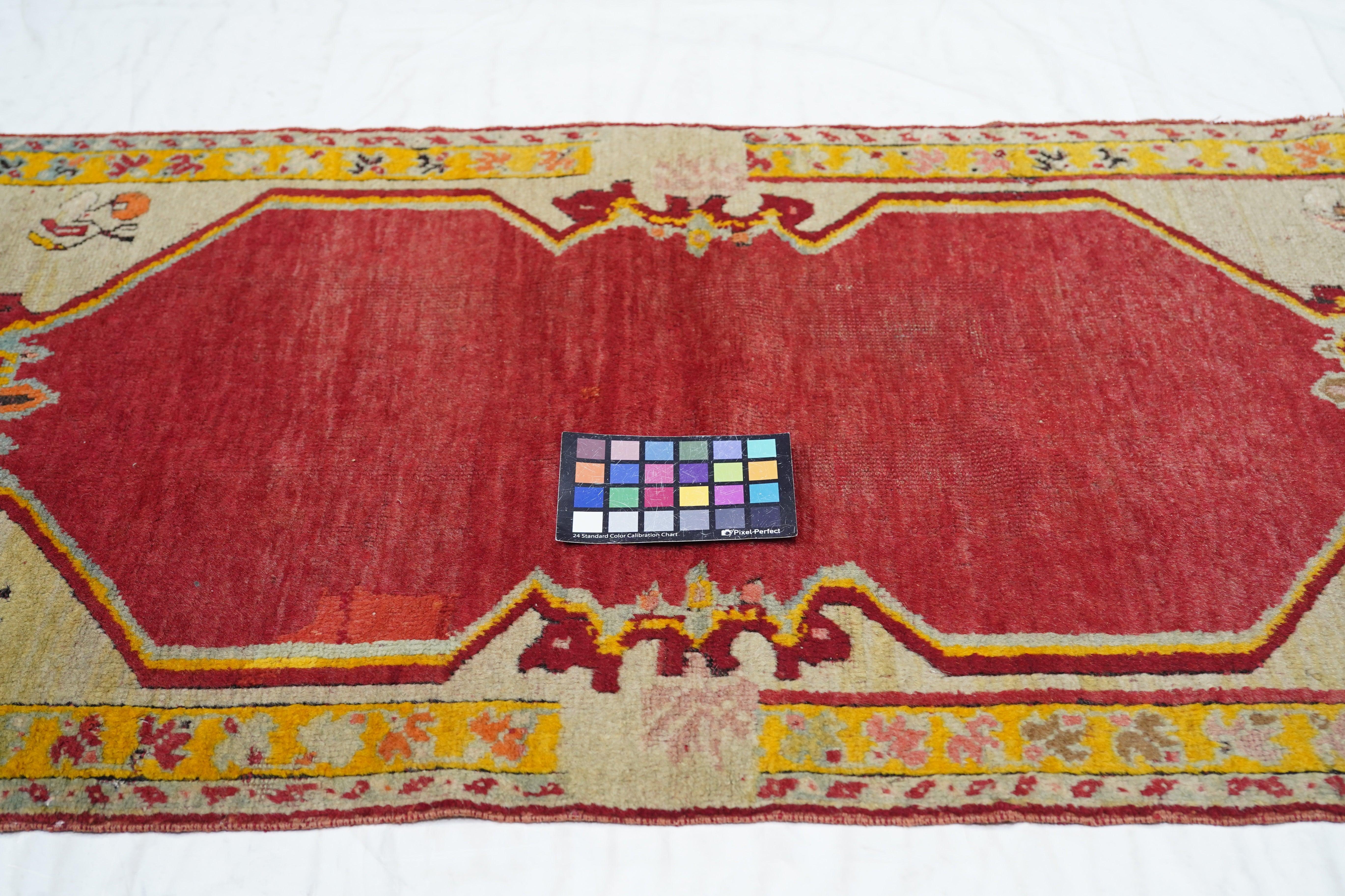Antiker Oushak-Teppich 2'4'' x 4'6'' im Angebot 1